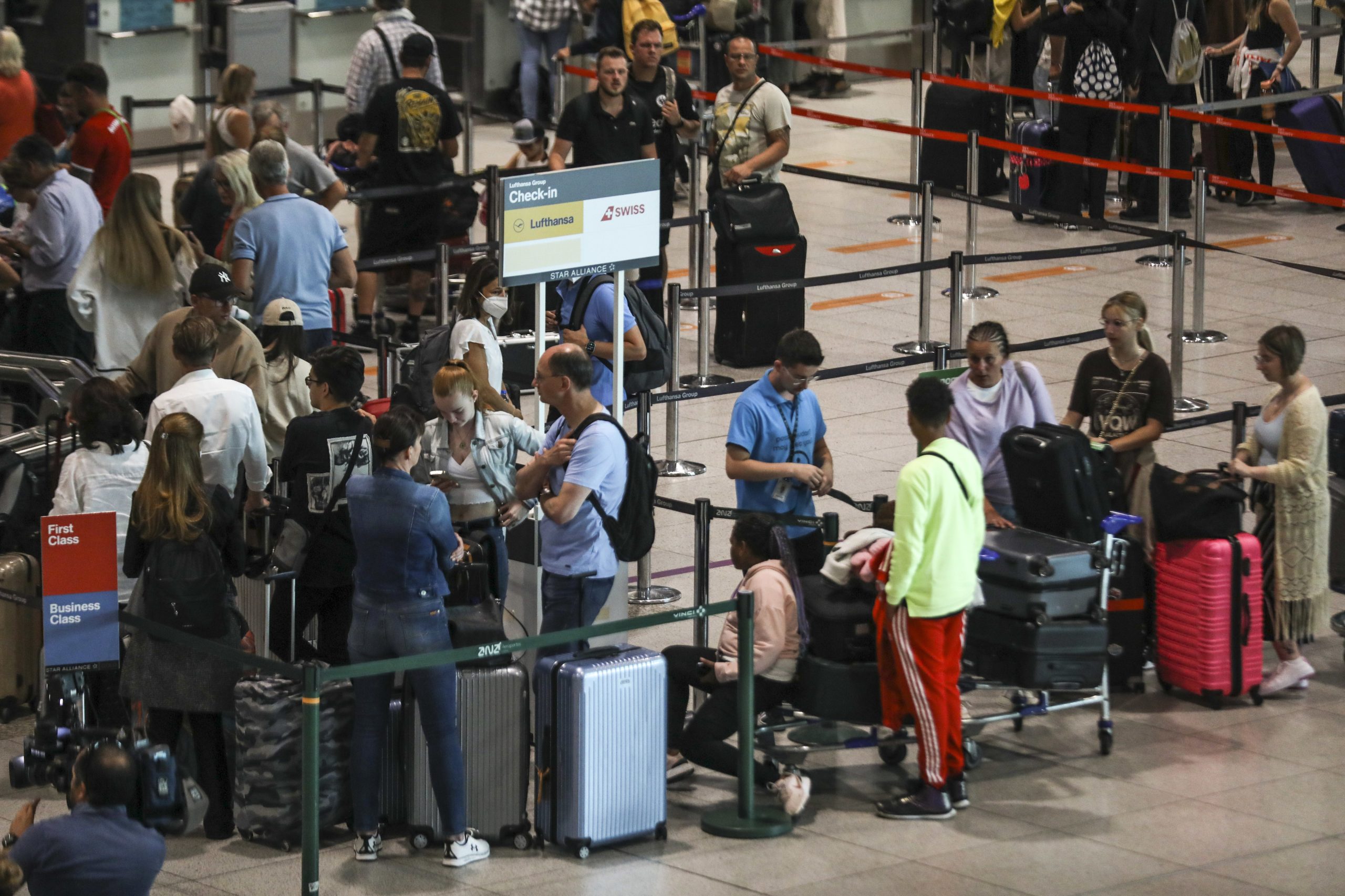 PSP deteve 158 pessoas nos aeroportos nacionais em sete meses