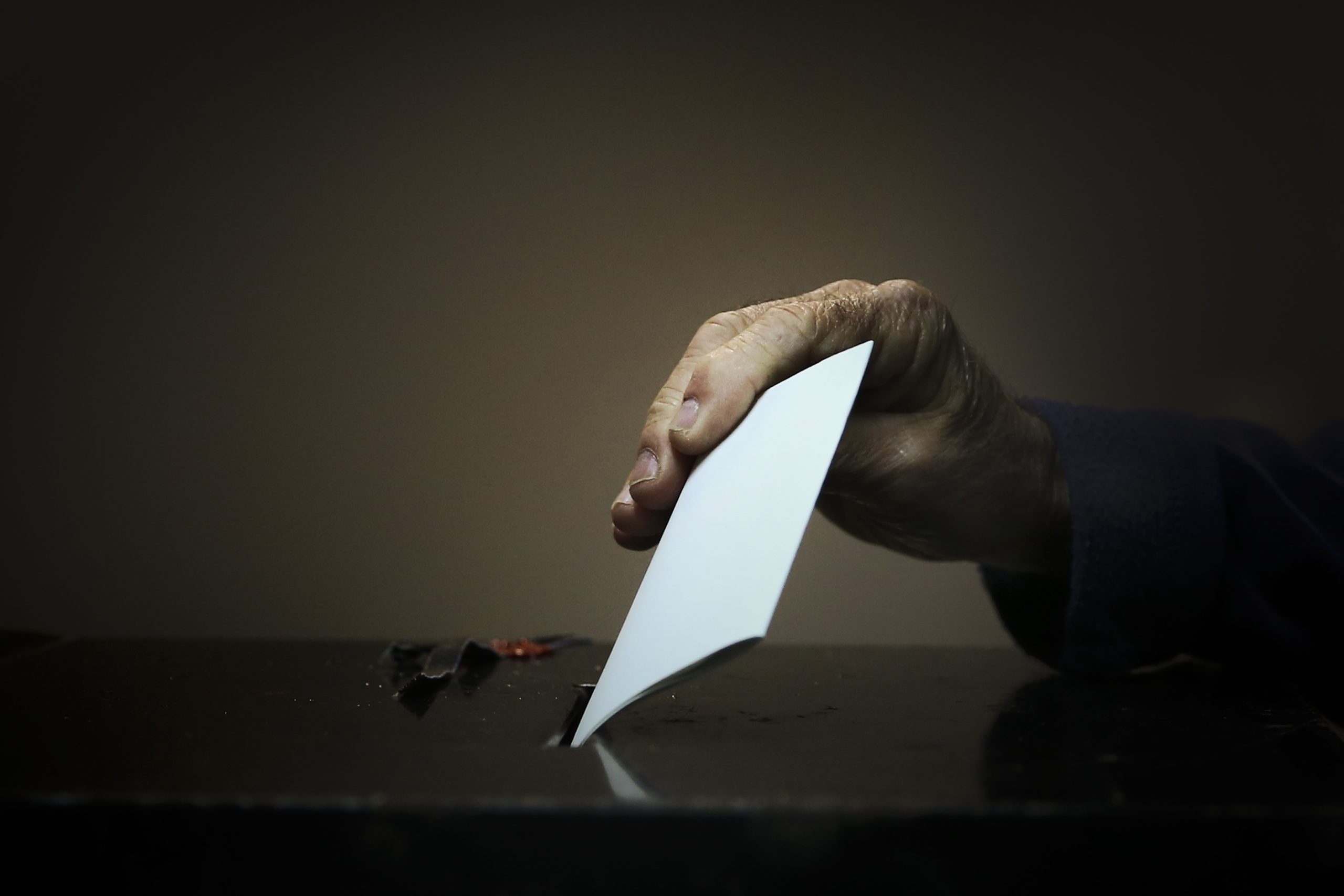 Quase 98 mil eleitores inscritos para voto antecipado nas Europeias