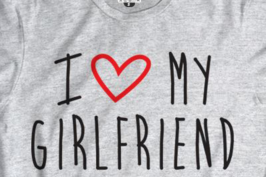 O que faz o amor durar por quatro jovens com menos de 20 anos