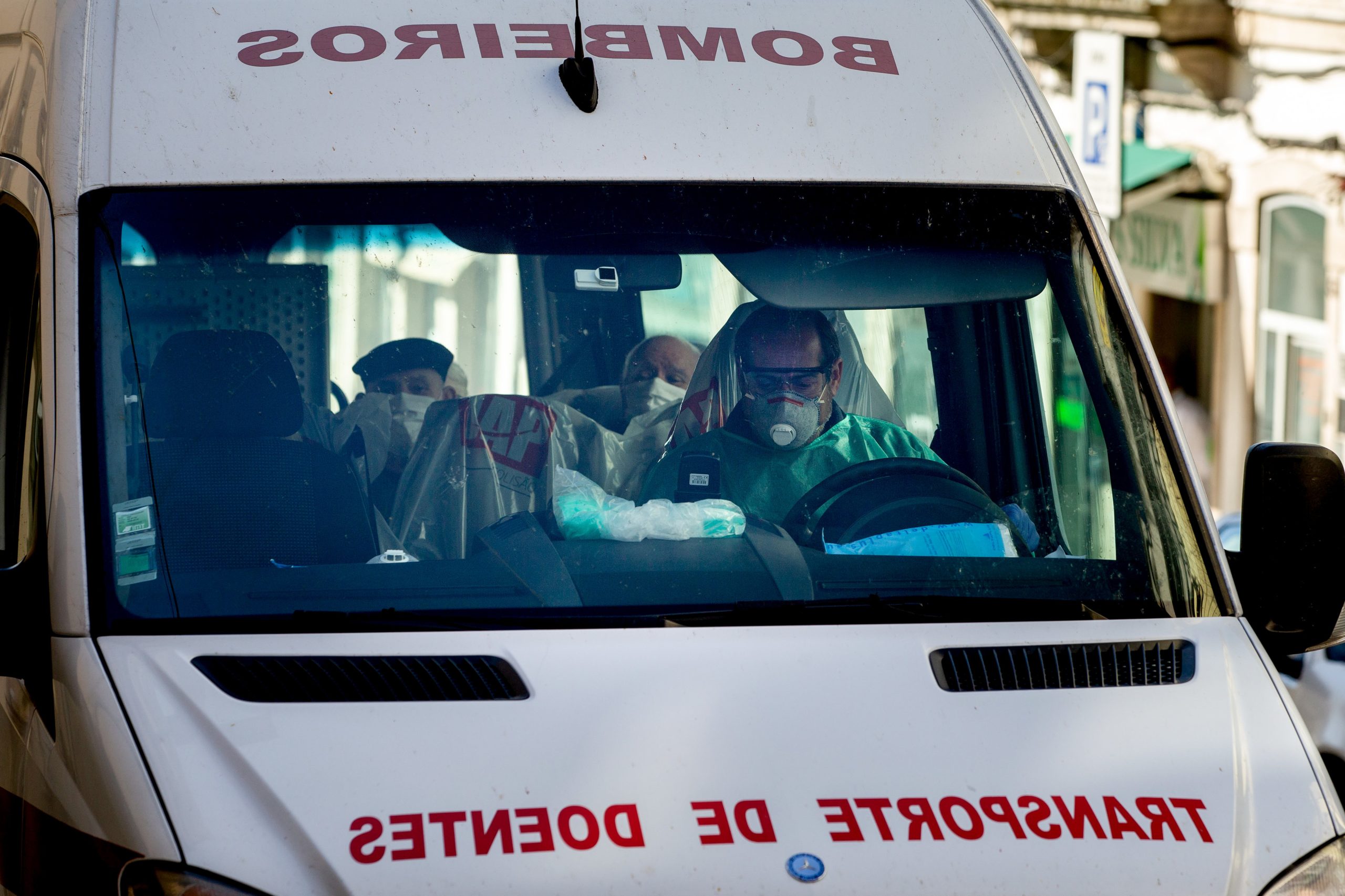 “Só se ganha uma guerra vencendo batalhas”. Um retrato da pandemia em Vila Real