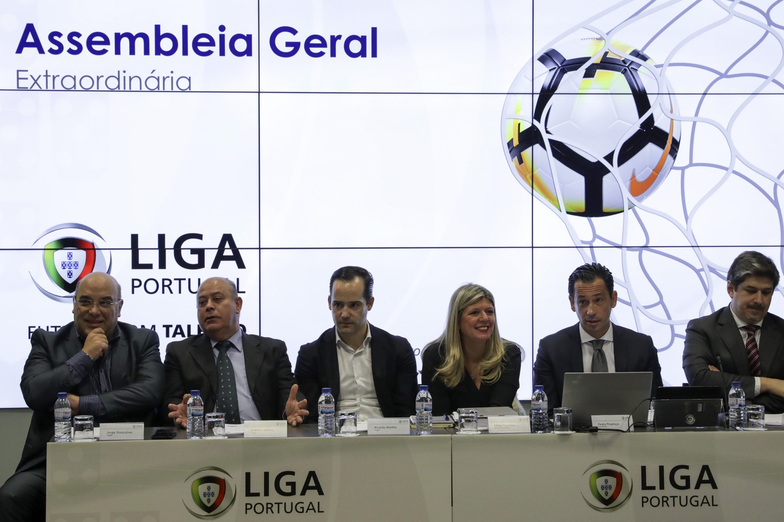 Propostas do G15 aprovadas em assembleia geral da Liga