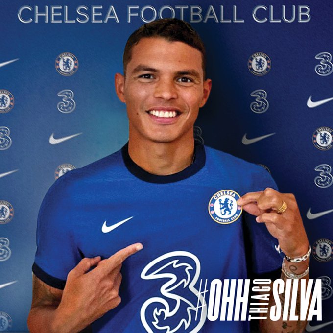 Chelsea oficializa chegada do internacional brasileiro Thiago Silva