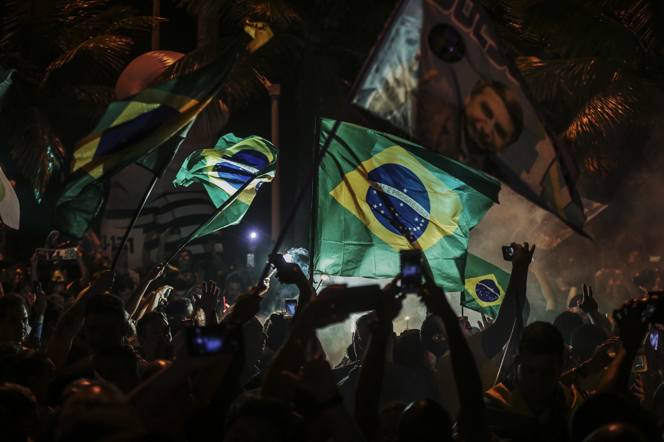 Bolsonaro vai investigar negócios do banco de desenvolvimento do Brasil