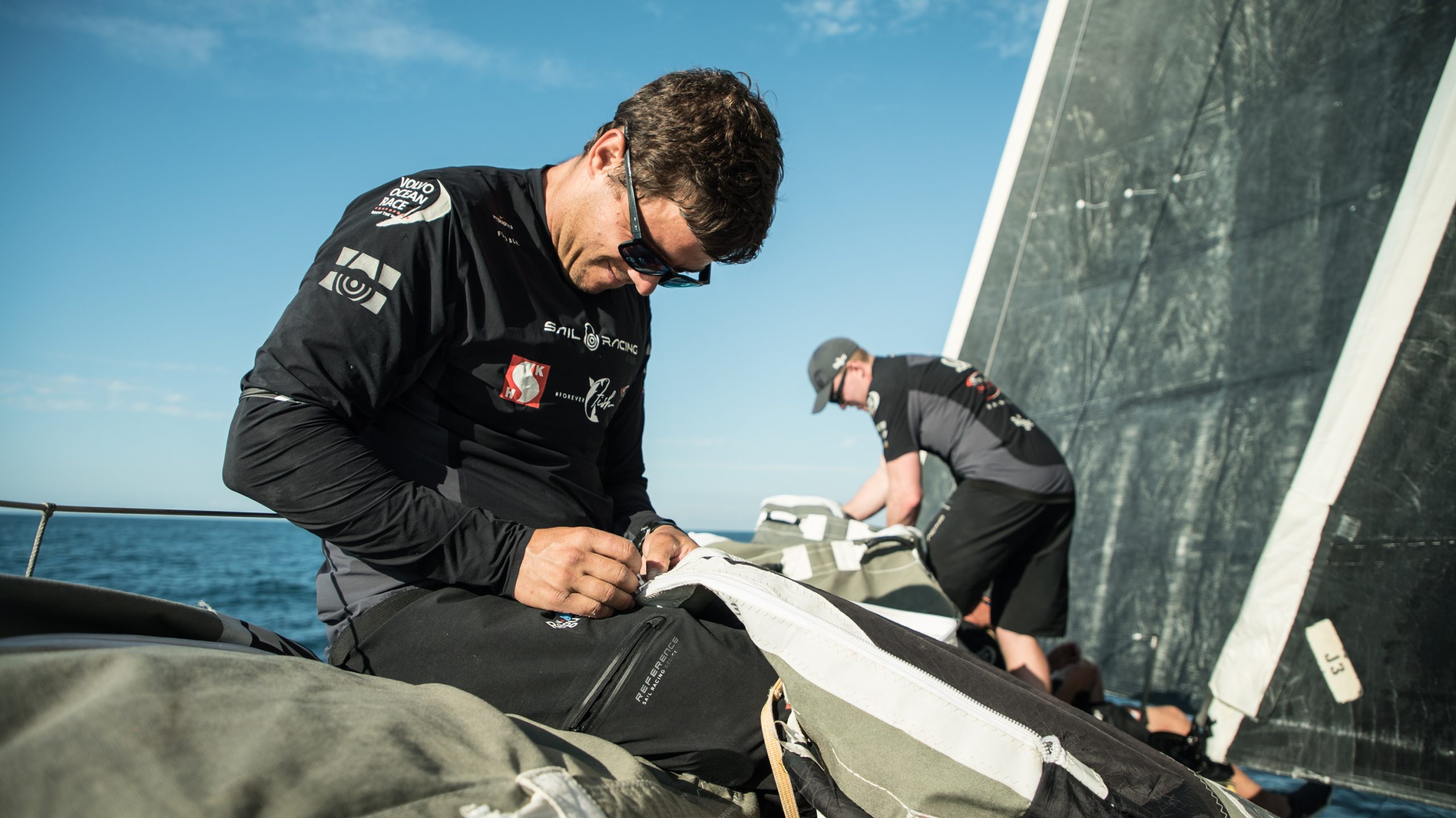 O MAPFRE lidera a frota Volvo Ocean Race de Itajaí rumo a Newport