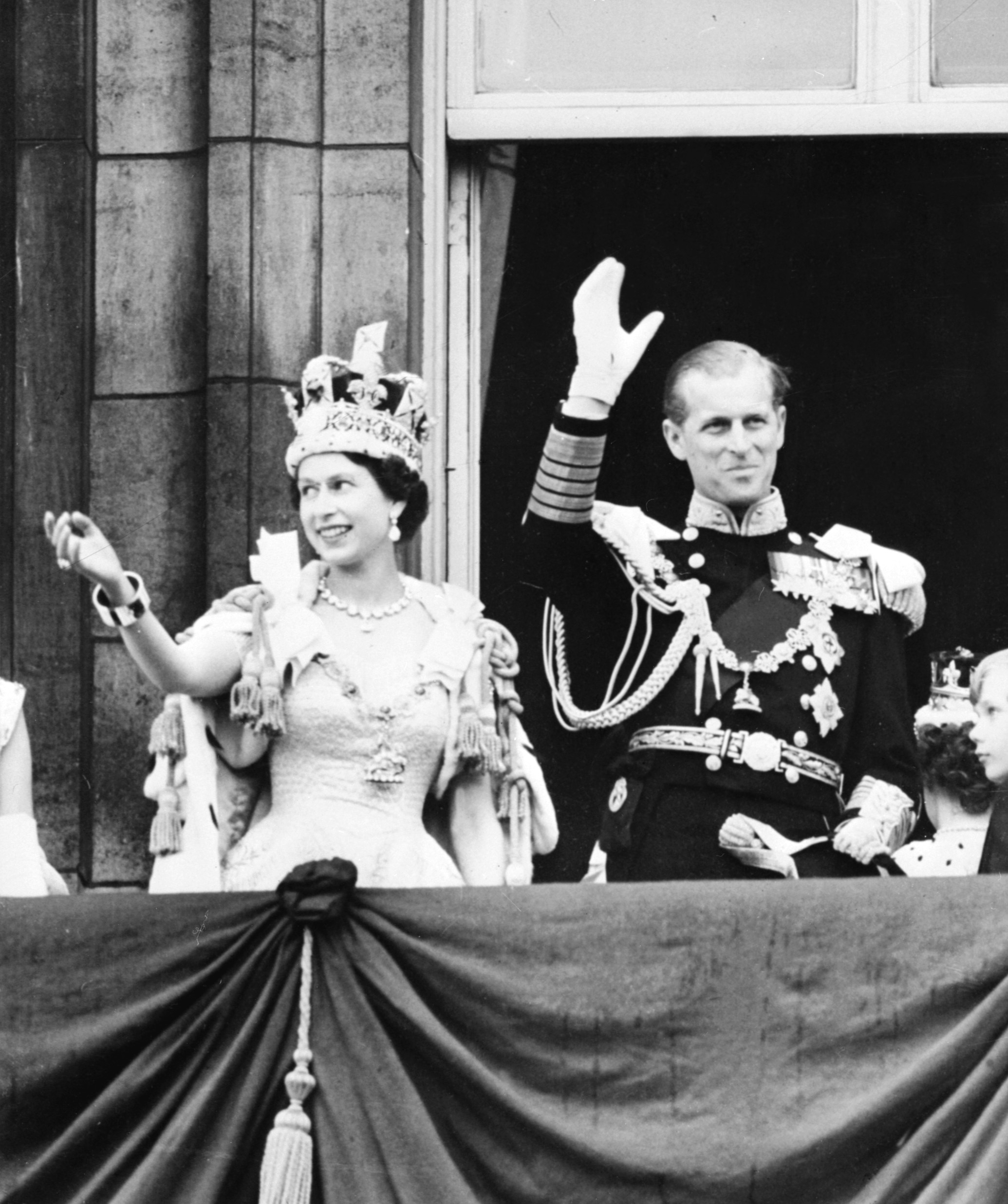 Isabel II, um reinado em números. Há cães, diamantes, moedas e divórcios