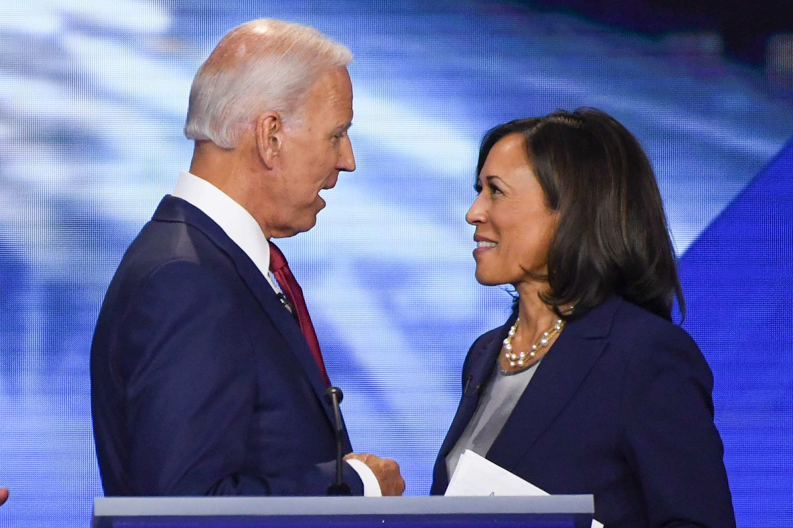 Biden apresenta Kamala Harris, a “pessoa certa” para ajudar a “reconstruir o país”
