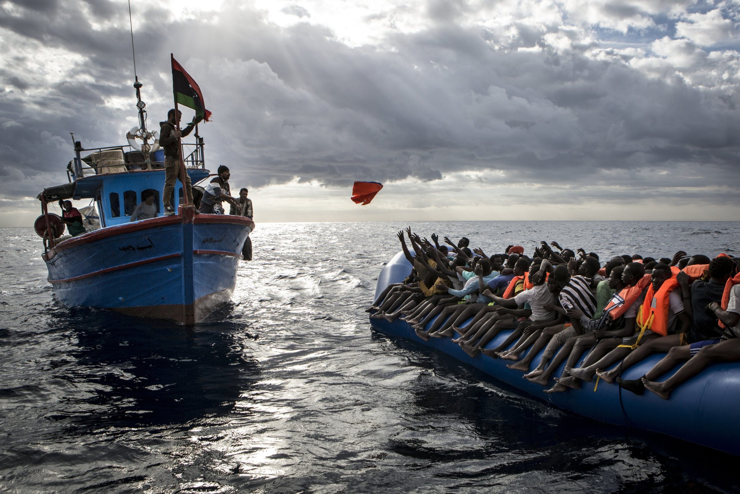 Itália pede a outros países europeus para abrirem portos aos barcos de migrantes