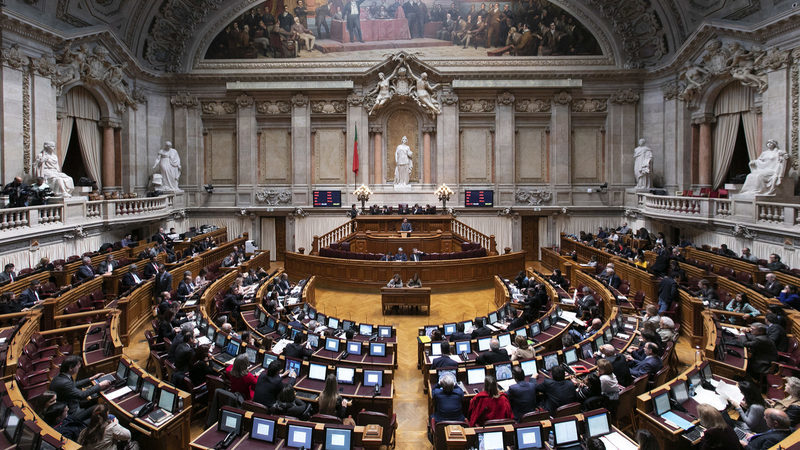 Parlamento aprovou por unanimidade pedido de declaração de emergência climática