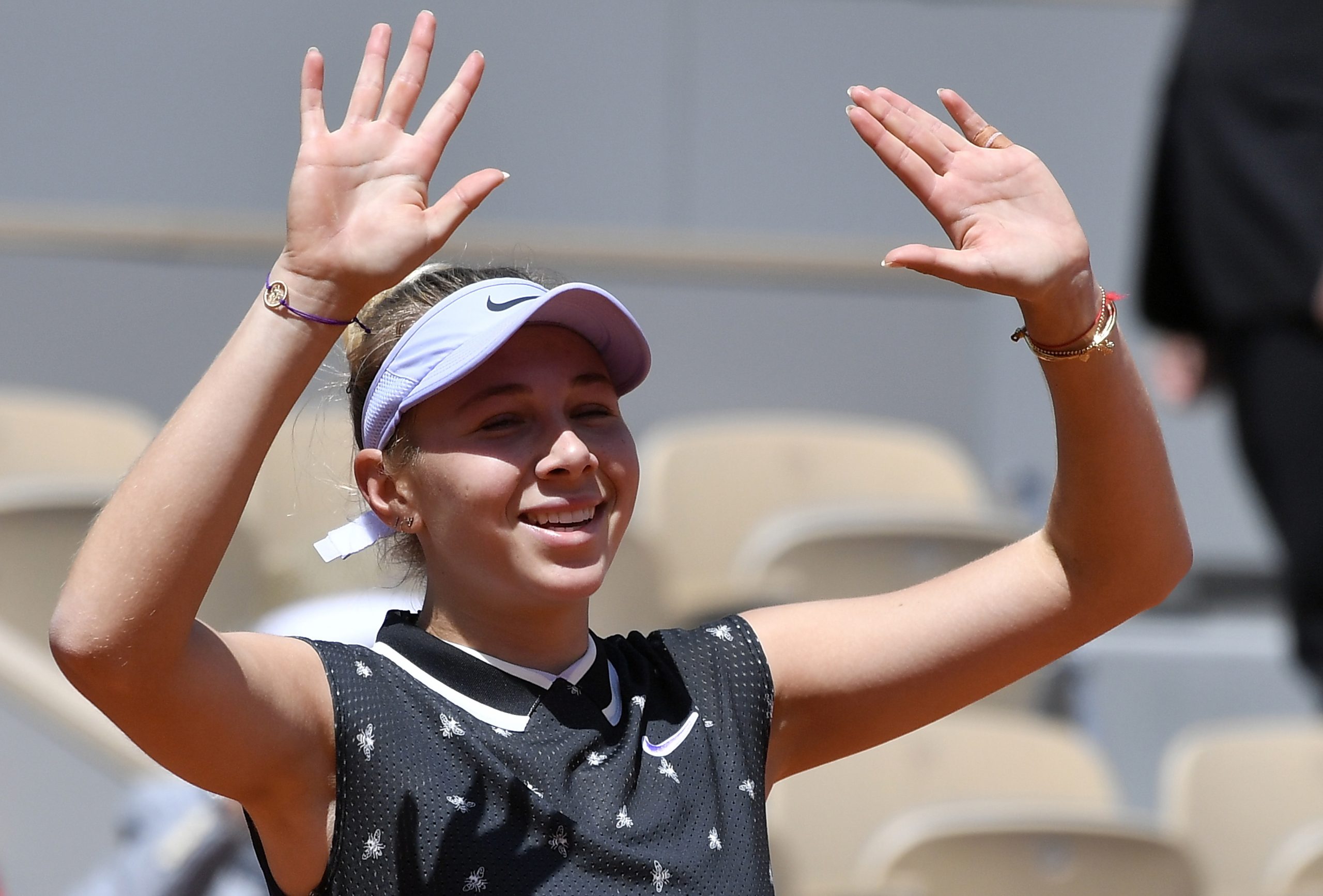 Anisimova vence Halep no Roland Garros e chega pela primeira vez às meias-finais de um ‘major’