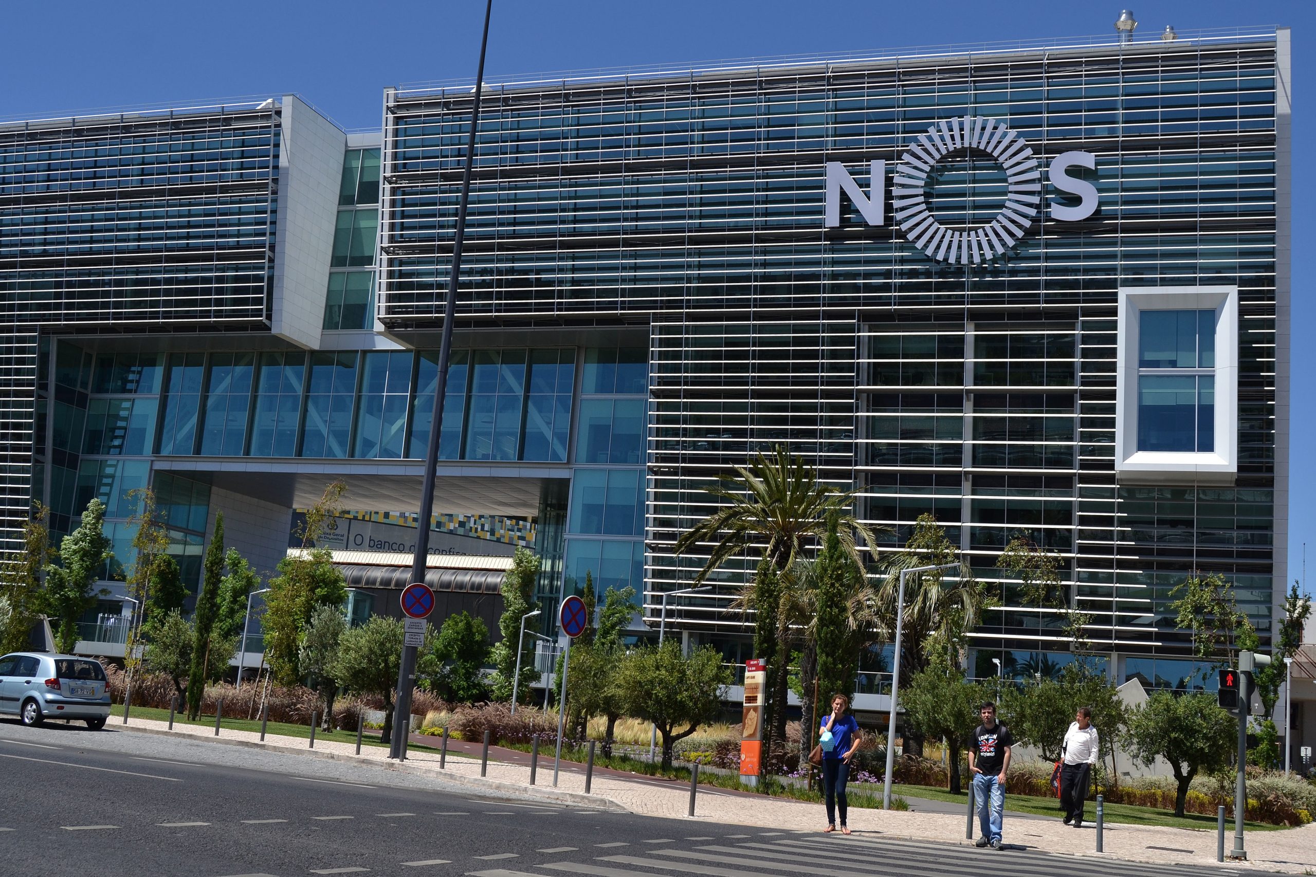 NOS obrigada a retirar campanha publicitária sobre 5G devido a “prática comercial enganosa”