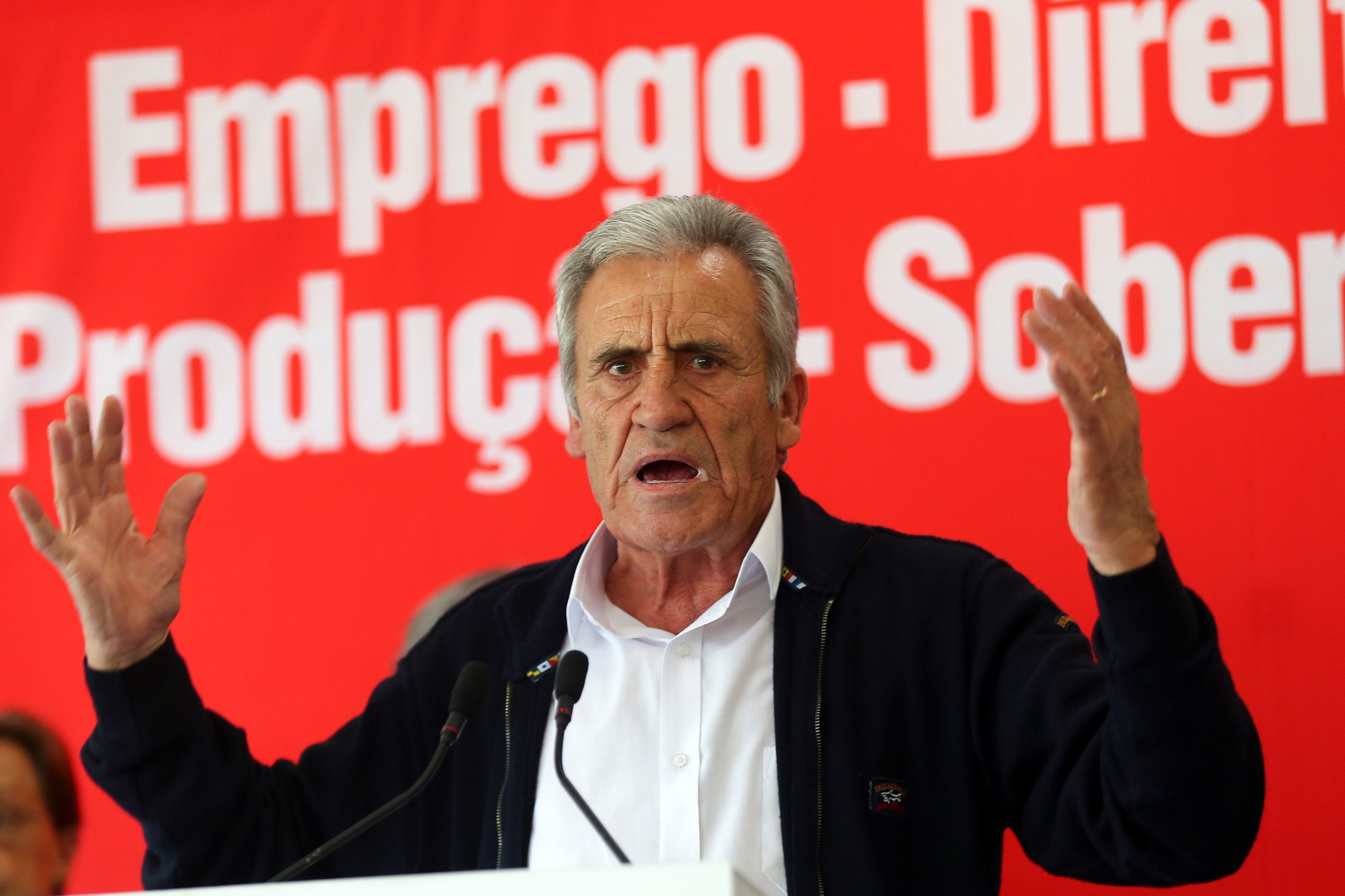 PCP insiste numa “efetiva renegociação” da dívida pública portuguesa