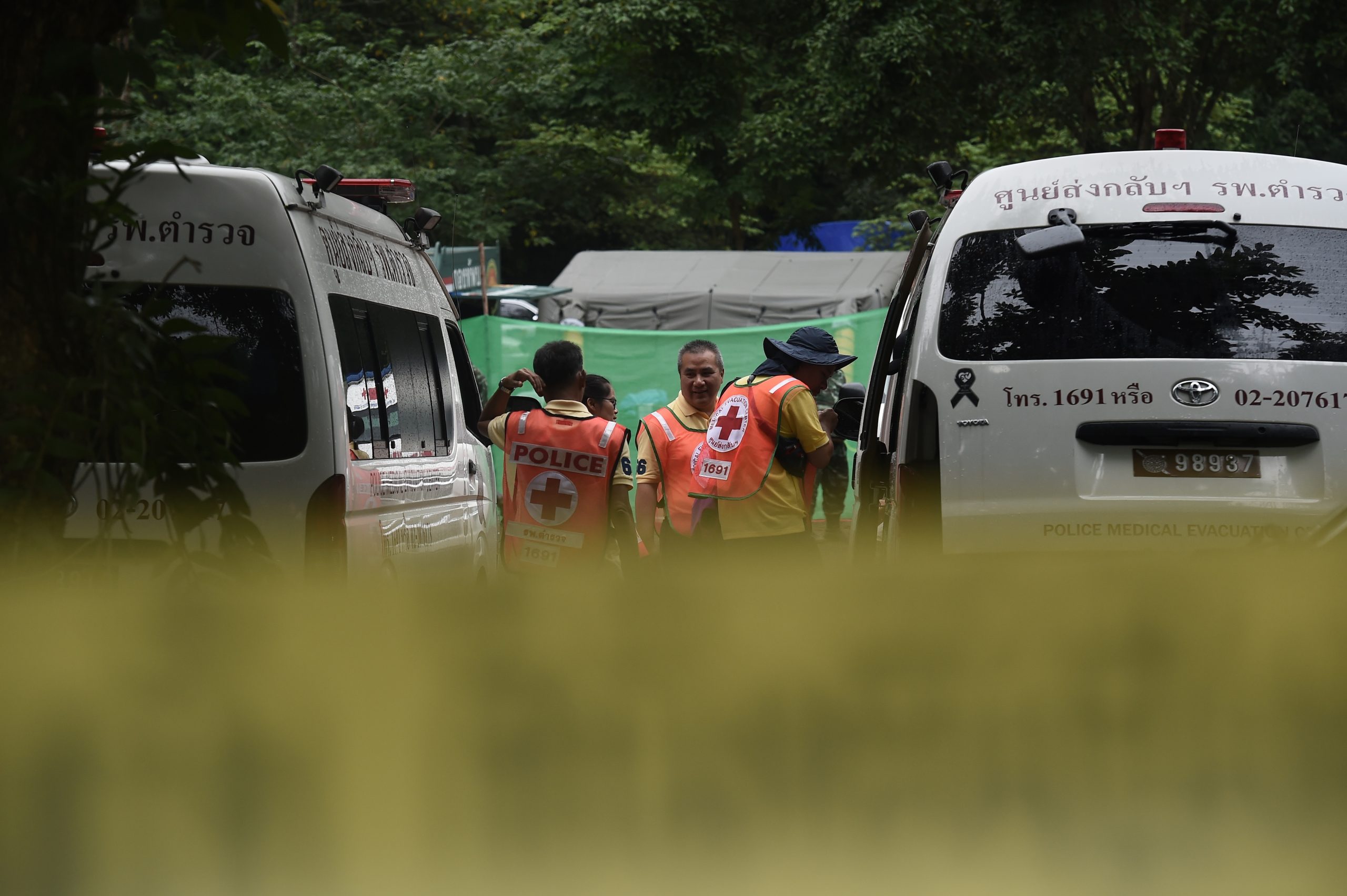 Tailândia: autoridades confirmam resgate de apenas quatro rapazes. Operação é retomada dentro de 10 a 12 horas
