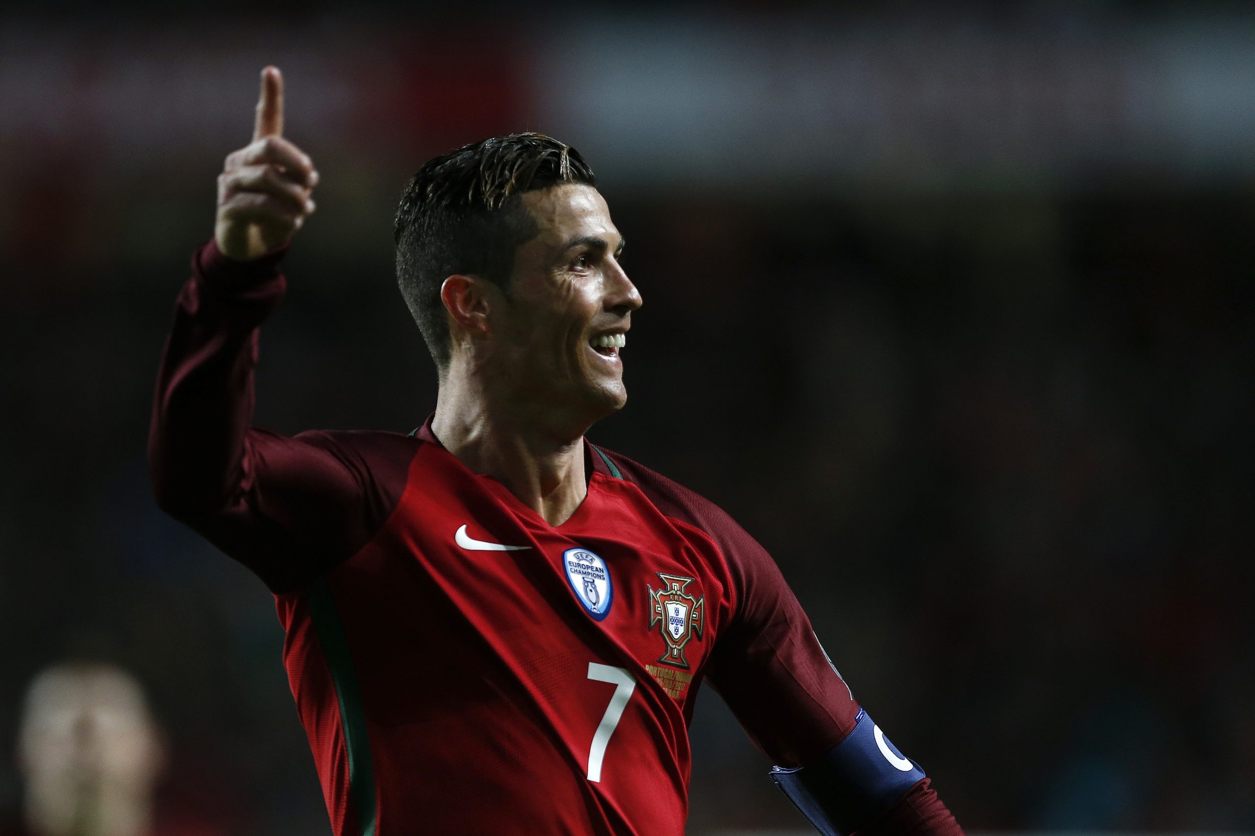 Ronaldo joga pela primeira vez na Madeira com camisola das ‘quinas’