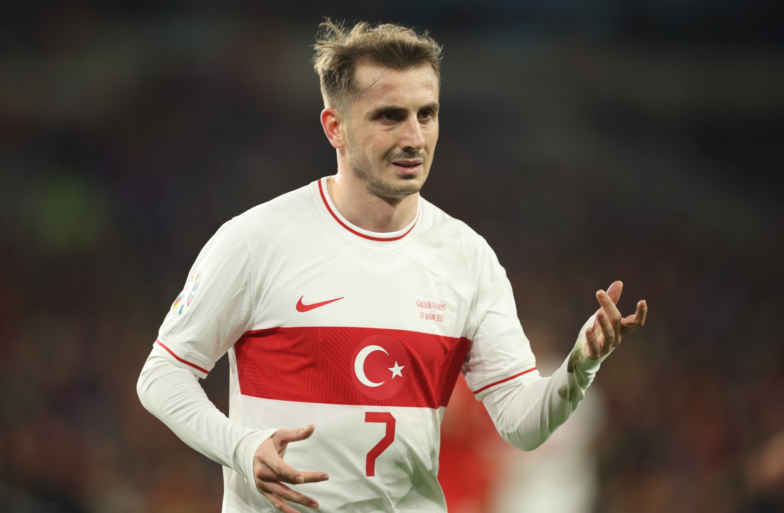 Turco Kerem Aktürkoglu promete “lutar até ao fim” para ganhar troféus no Benfica