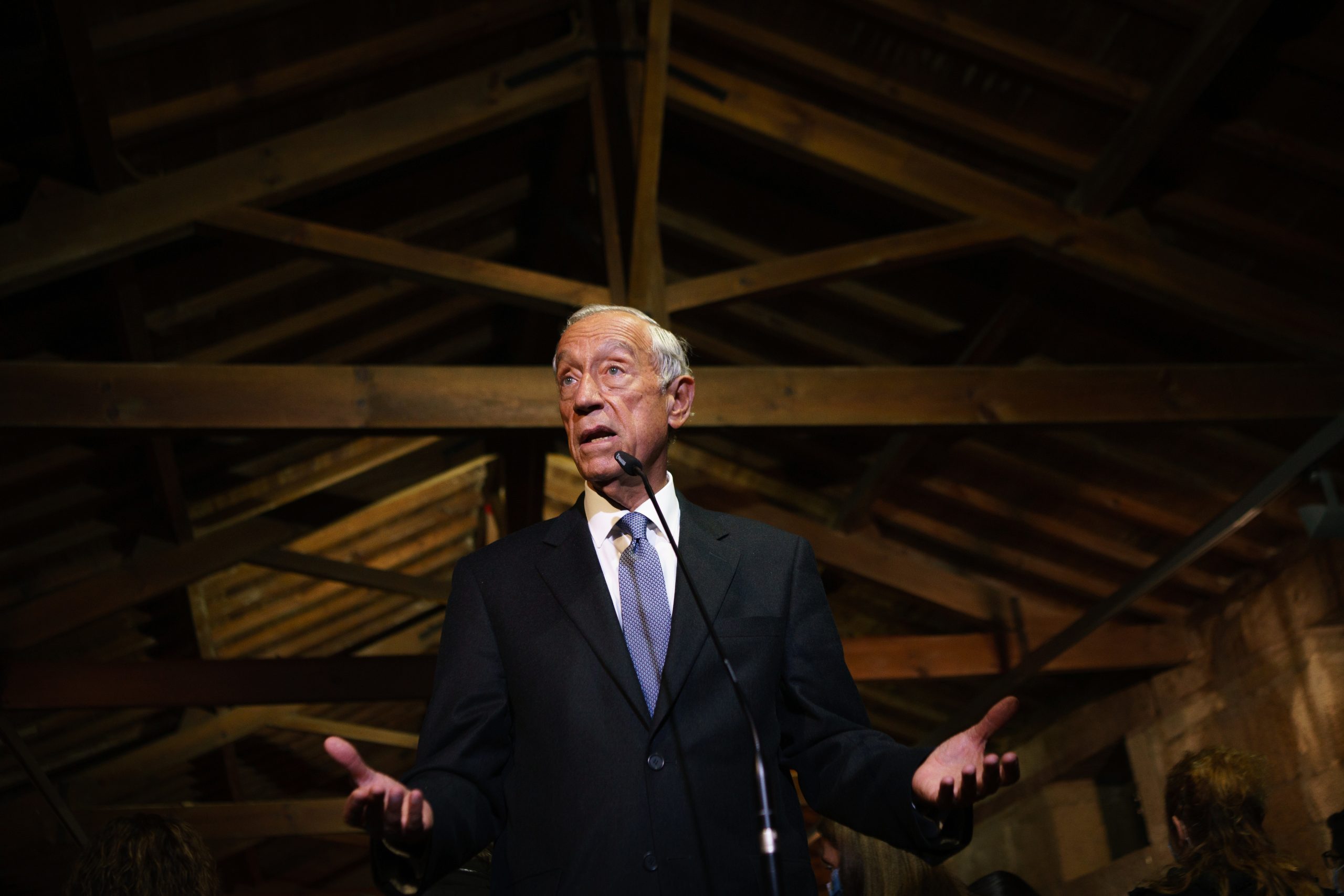 Marcelo diz que situação política “não é querida”, mas “é natural” em democracia