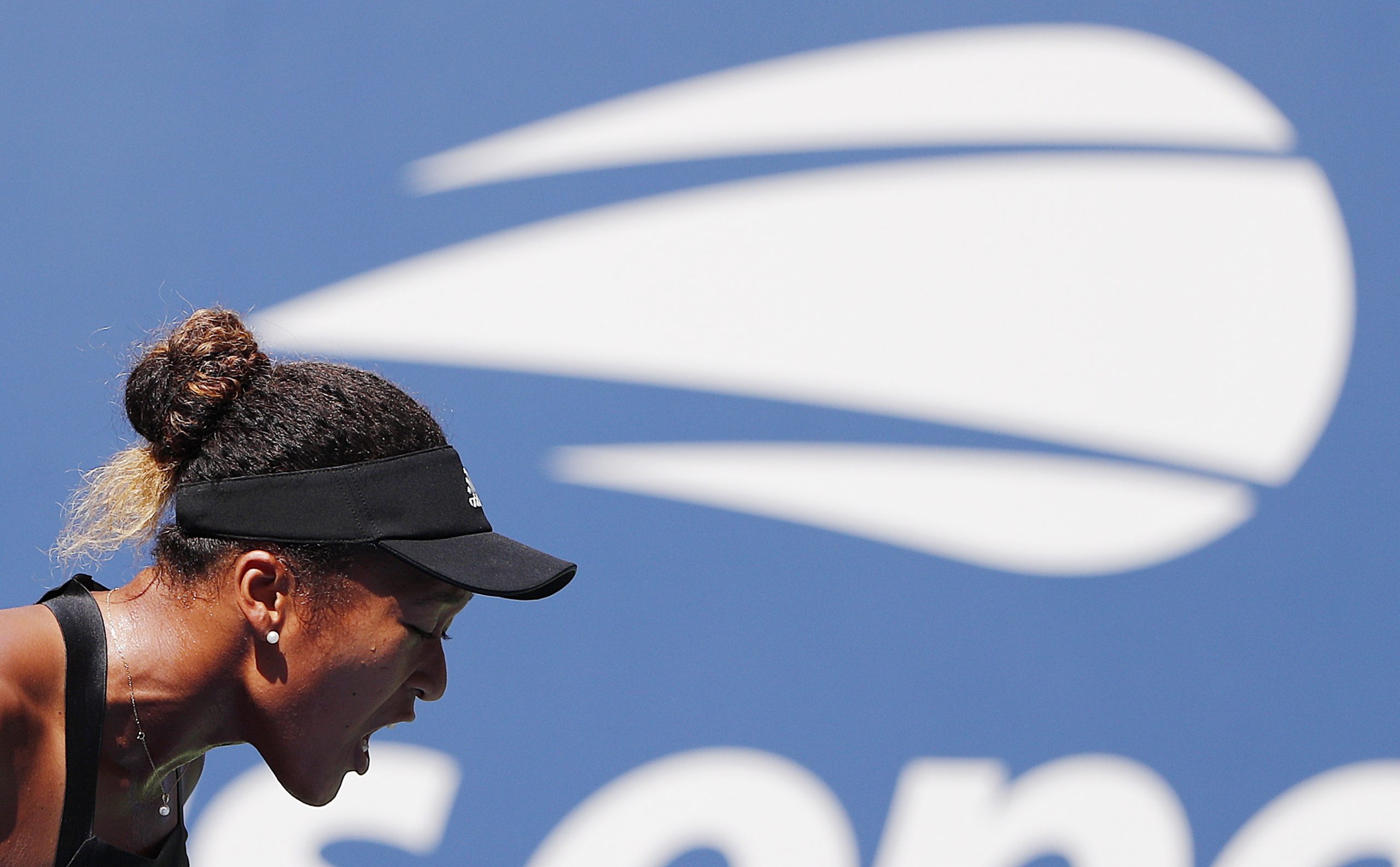 US Open: Osaka ‘arrasa’ Tsurenko rumo às meias-finais