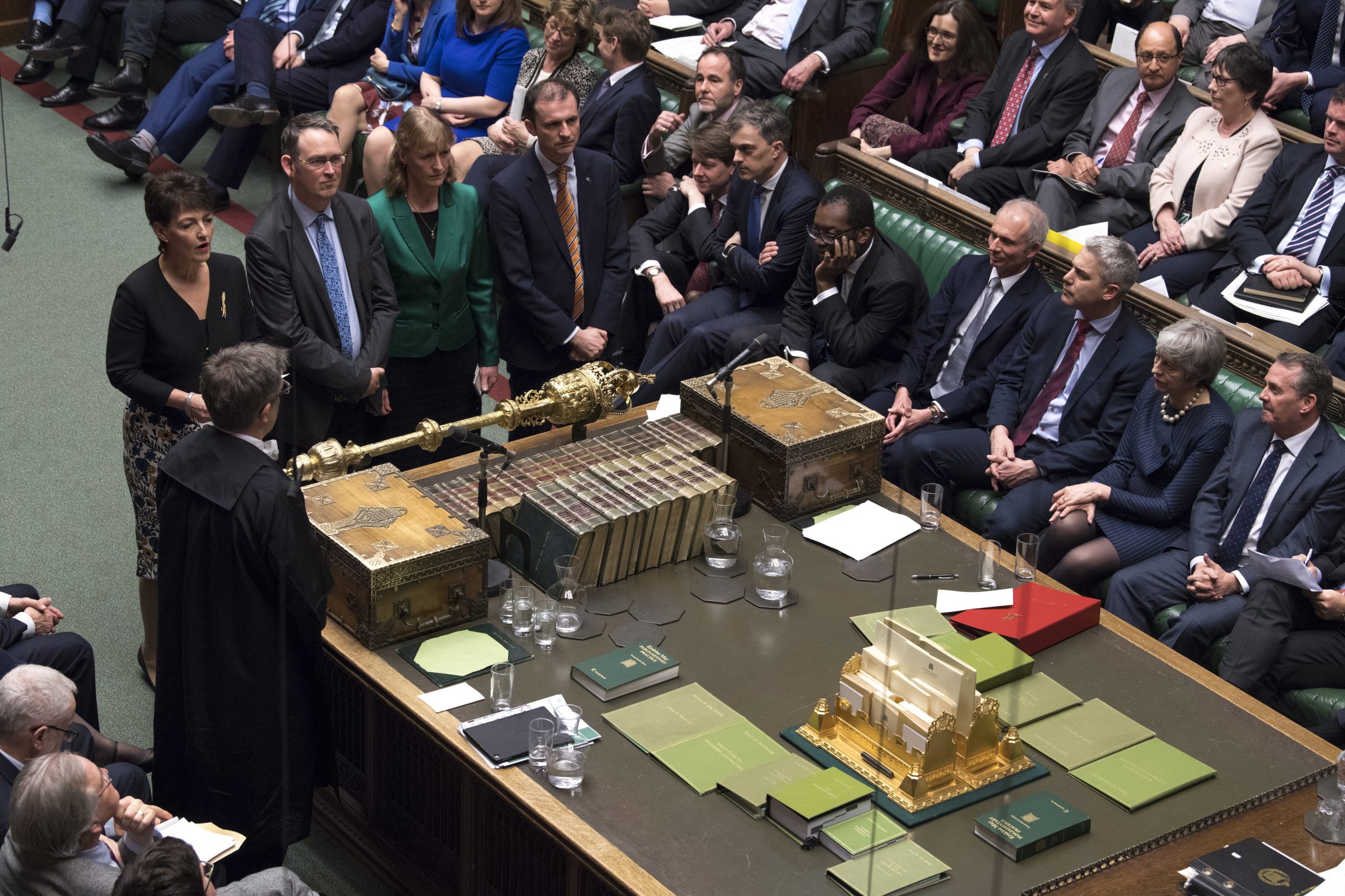 Theresa May pede aos deputados que apoiem o acordo de “forma pragmática”