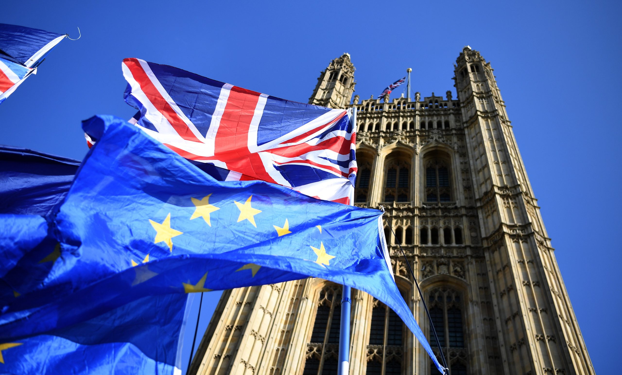 Brexit. Deputados britânicos rejeitam calendário apertado para discussão do acordo, deixando novo impasse sobre data da saída