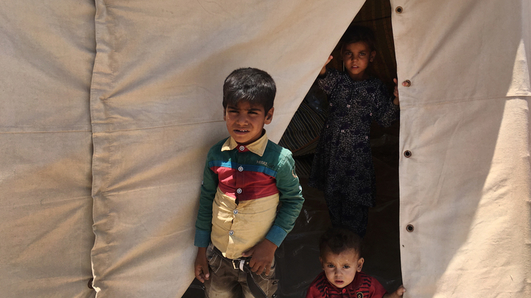 Iraque: 20 000 crianças bloqueadas em Fallujah
