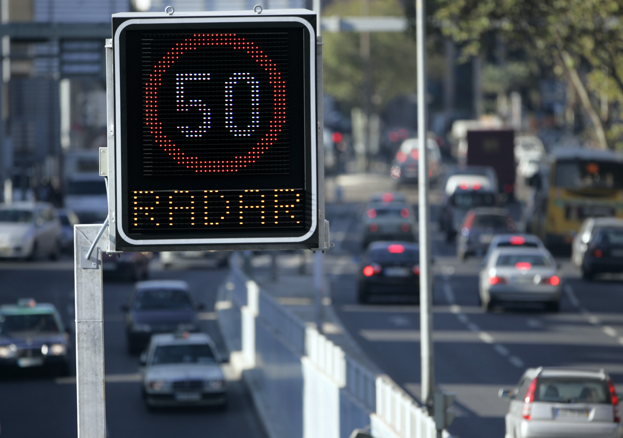 Novos radares de controlo de velocidade vão estar operacionais até março