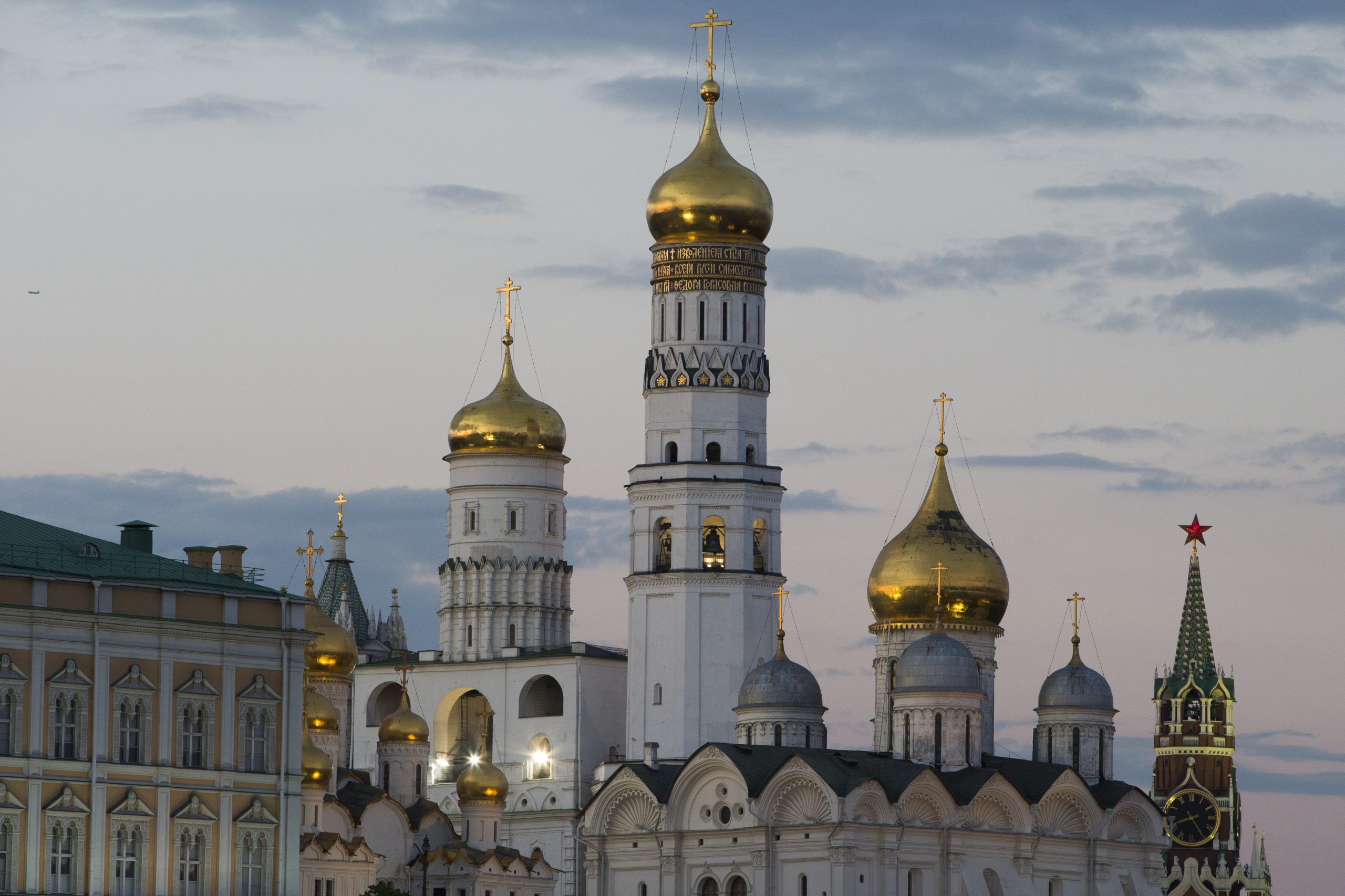 Secretário de Estado norte-americano encontra-se com Putin no Kremlin