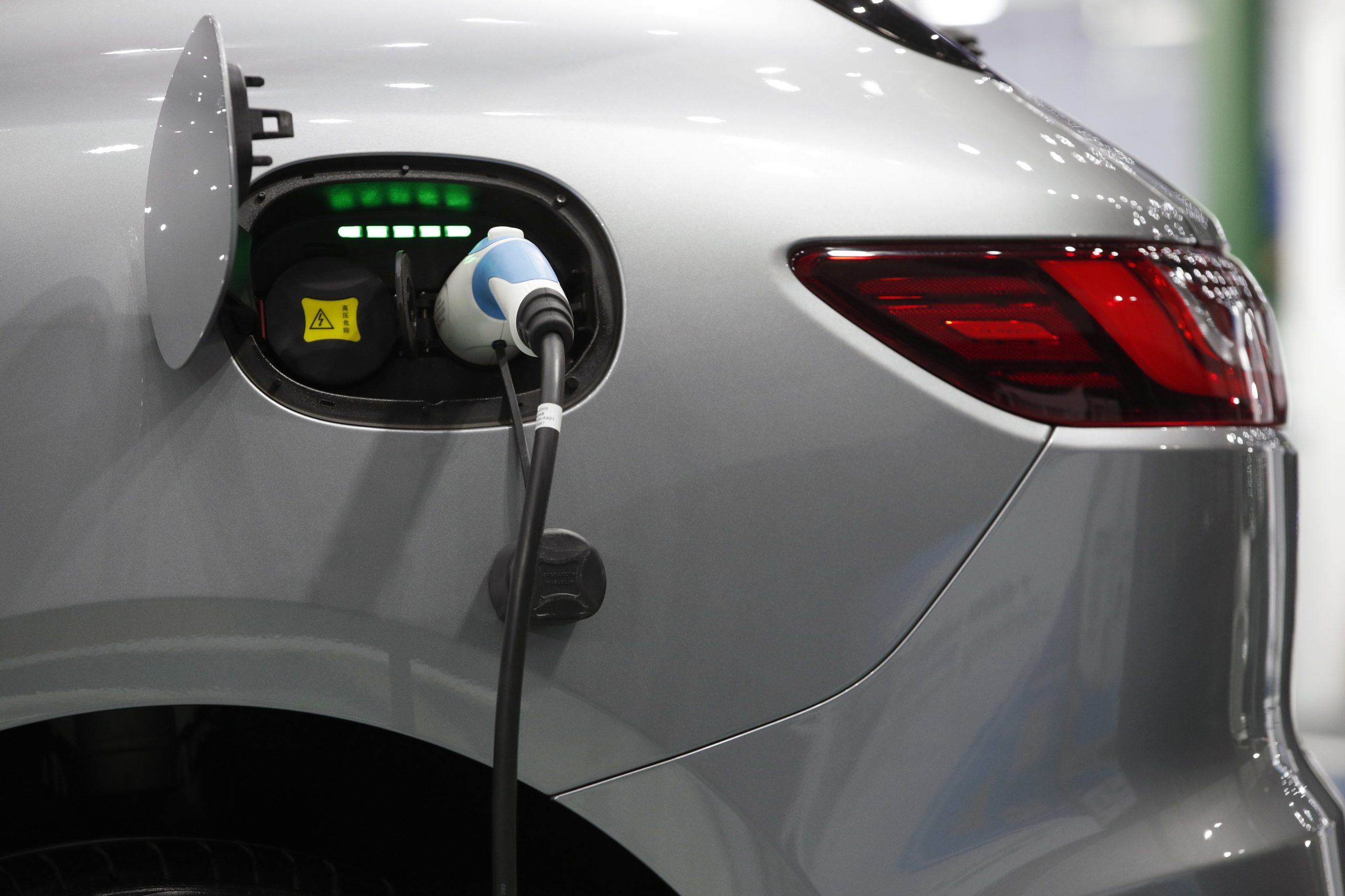 Governo baixa desconto nos carregamentos elétricos em 2023