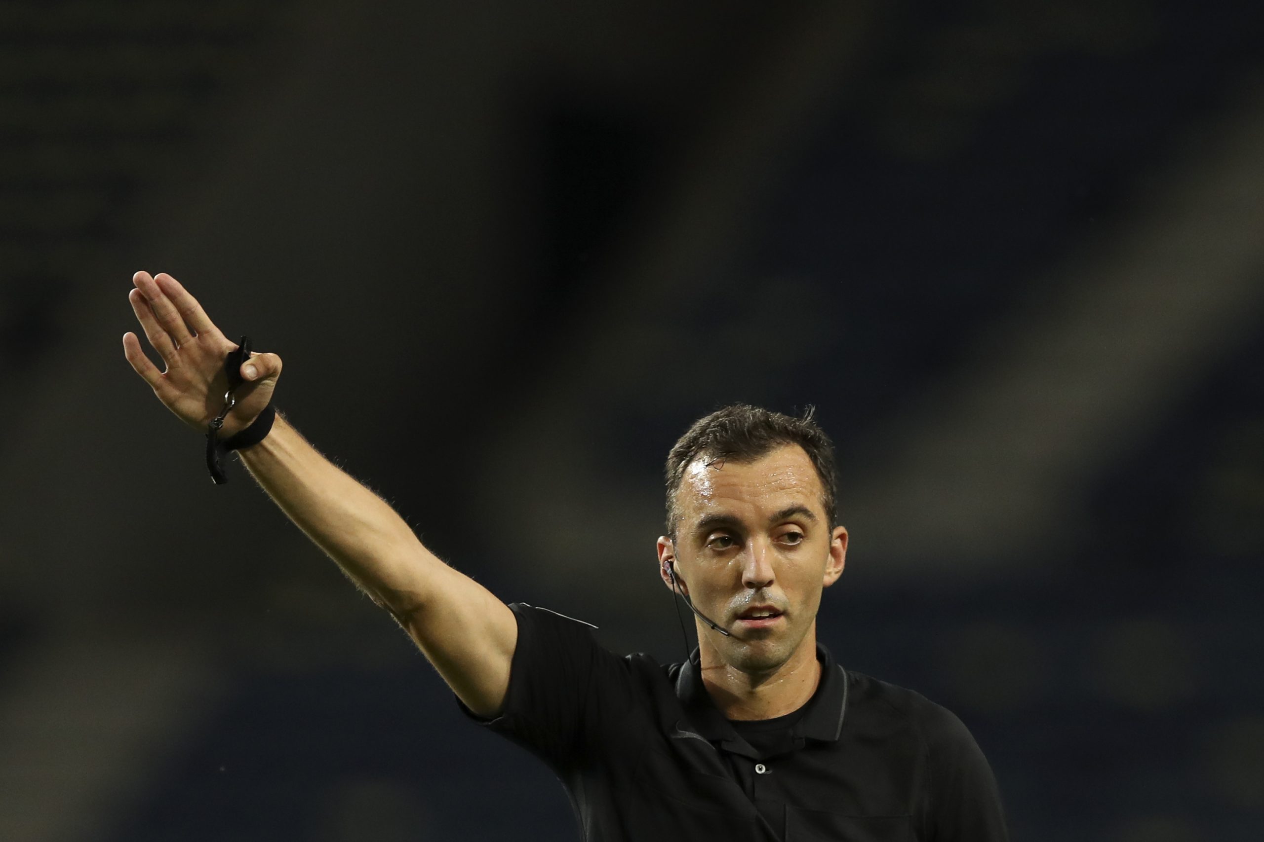 Taça da Liga: João Pinheiro no Sporting-FC Porto e Fábio Veríssimo no Braga-Benfica