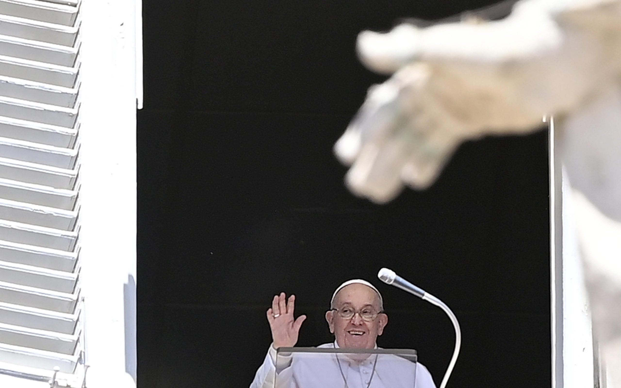 Papa exorta políticos a “parar e negociar” a paz na Ucrânia e no Médio Oriente