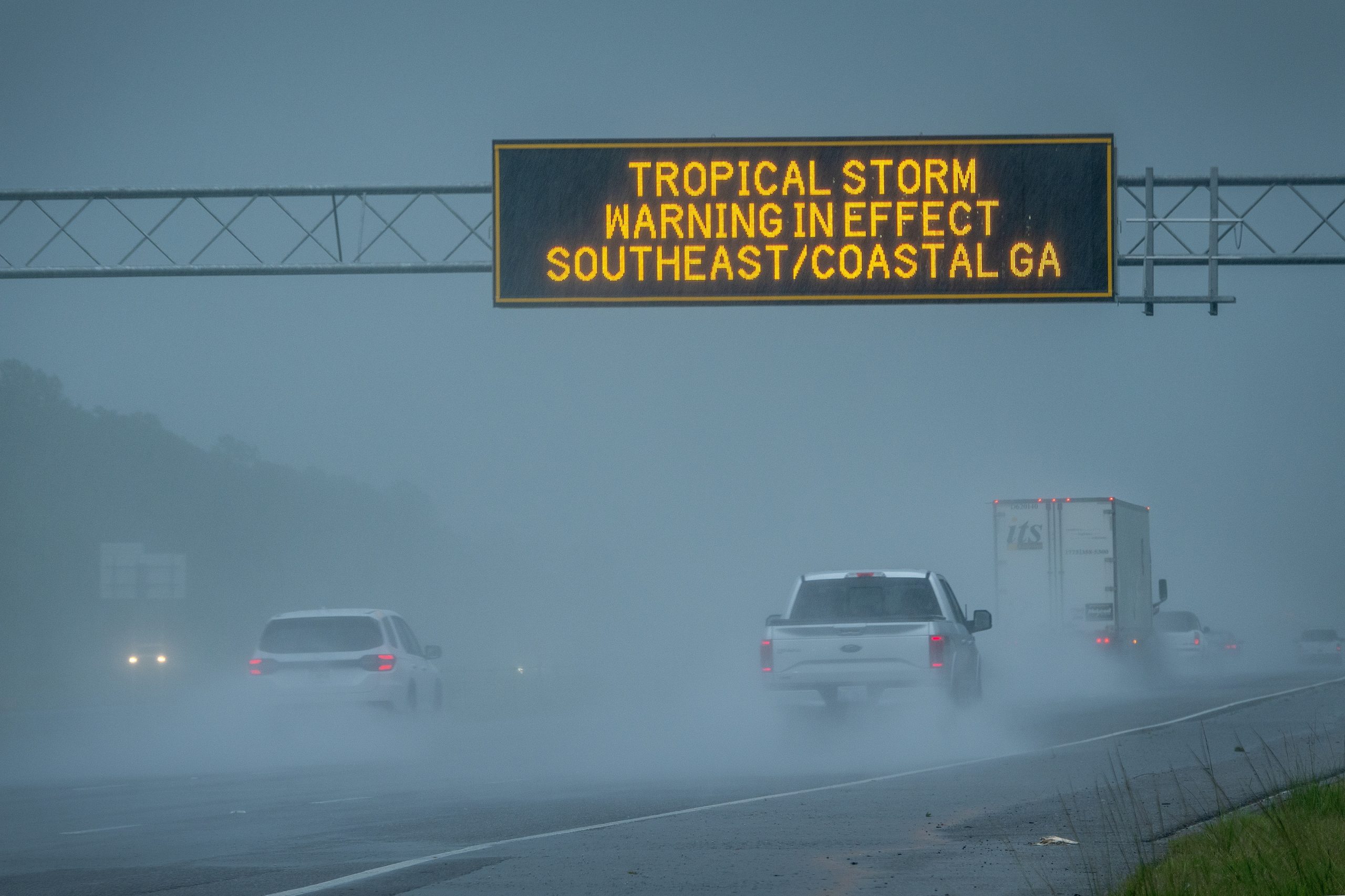 Furacão Debby causa pelo menos cinco mortos no sudeste dos Estados Unidos