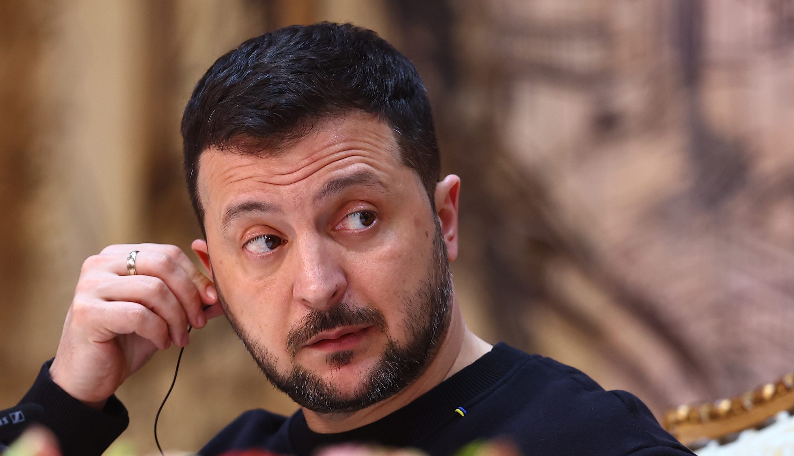 Zelensky e Montenegro têm falado ao telefone. Amanhã encontram-se para assinar acordo