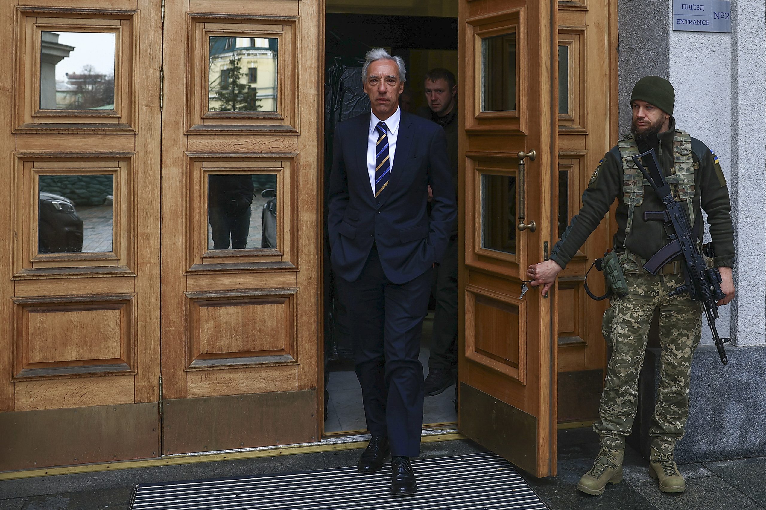 MNE português aponta “nova era de colaboração e segurança” com adesão da Suécia à NATO