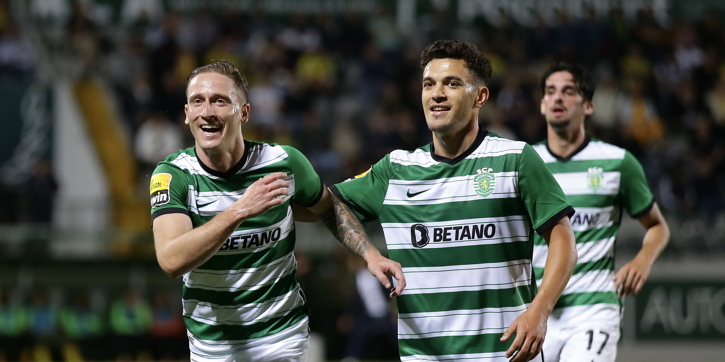 Sporting vence em Paços de Ferreira e fica a quatro pontos do pódio da I Liga