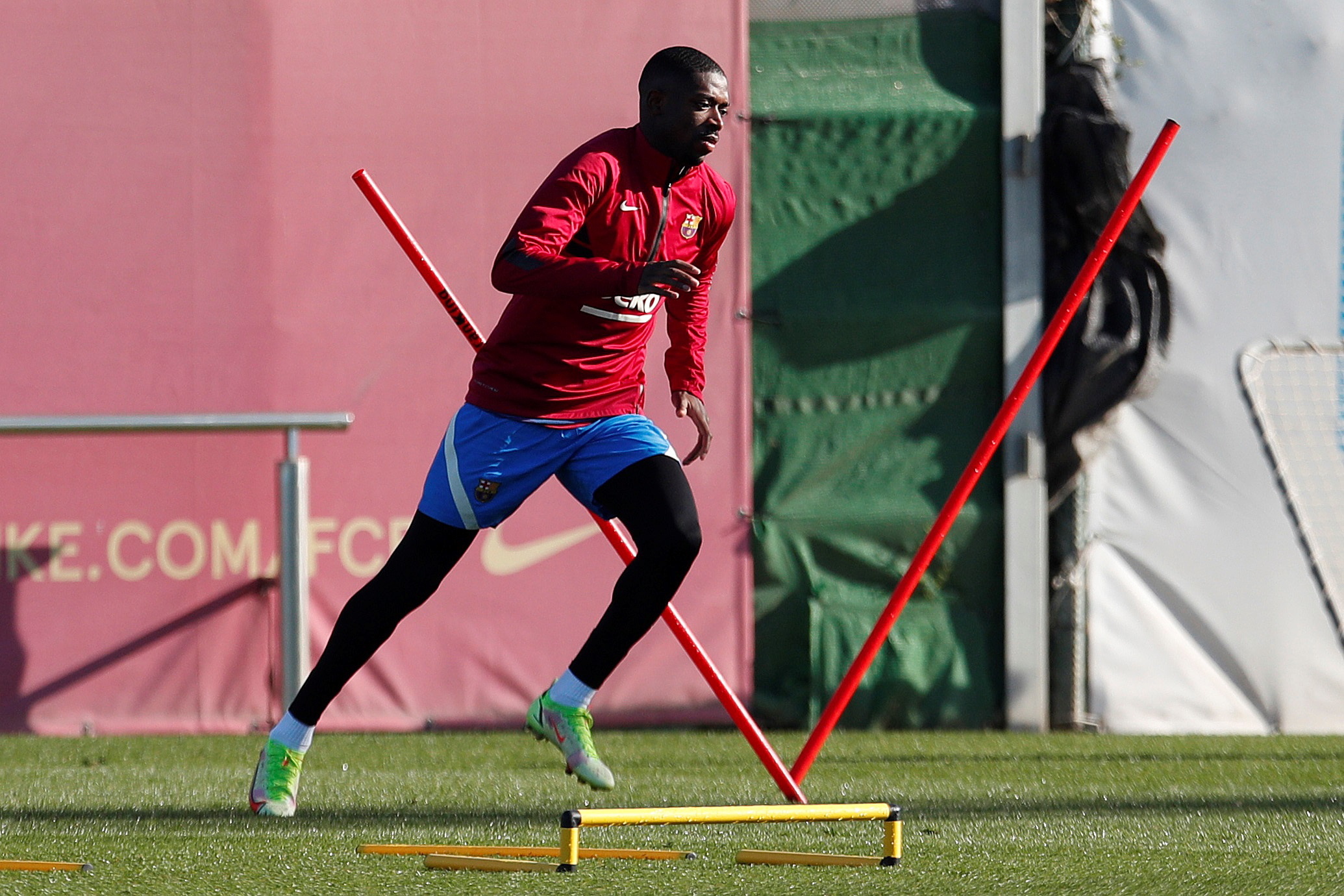 Dembélé, Umtiti e Gavi testam positivo e FC Barcelona soma sete casos de covid-19