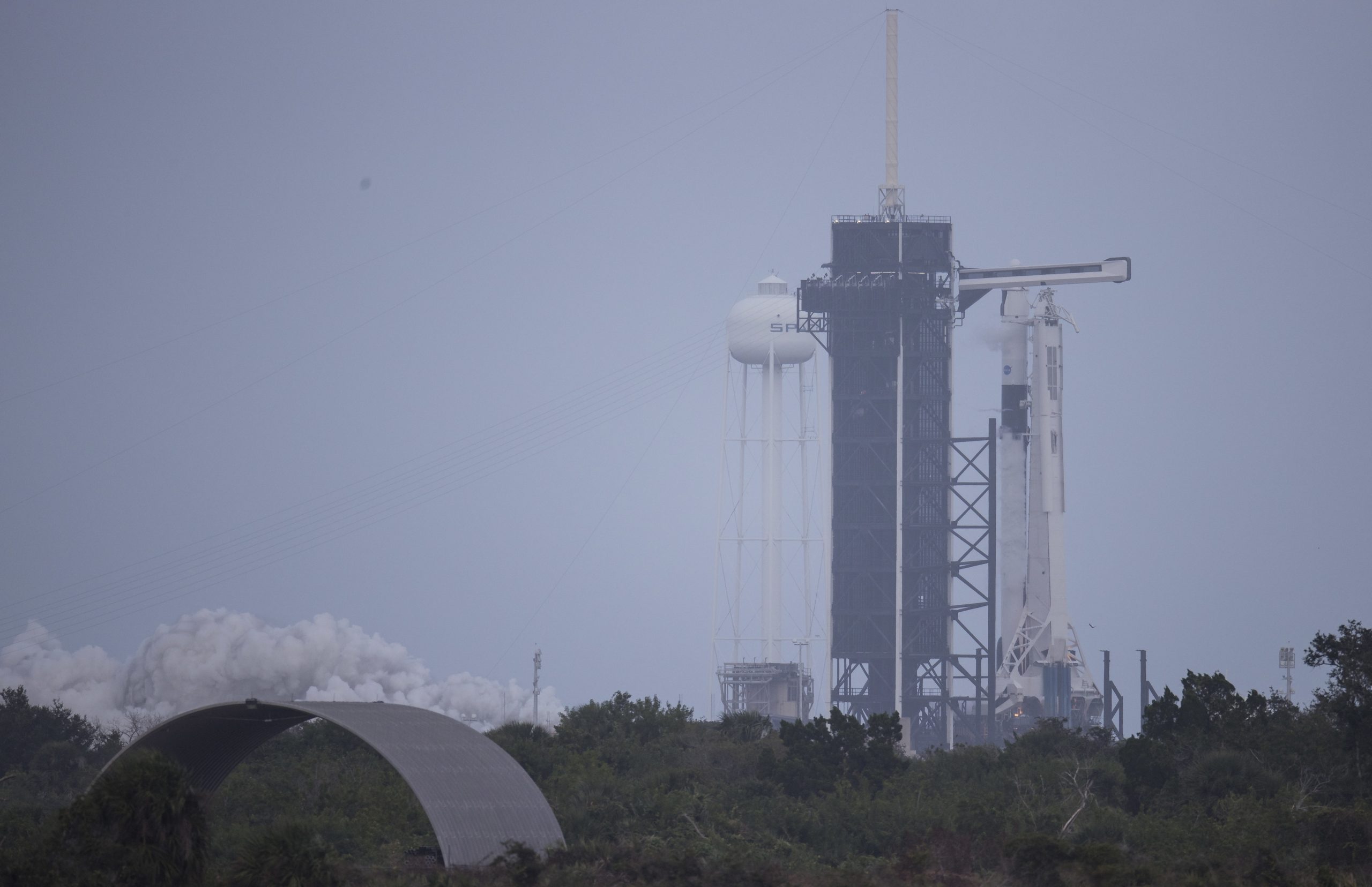 Lançamento do foguetão da SpaceX adiado de sábado para domingo devido ao vento