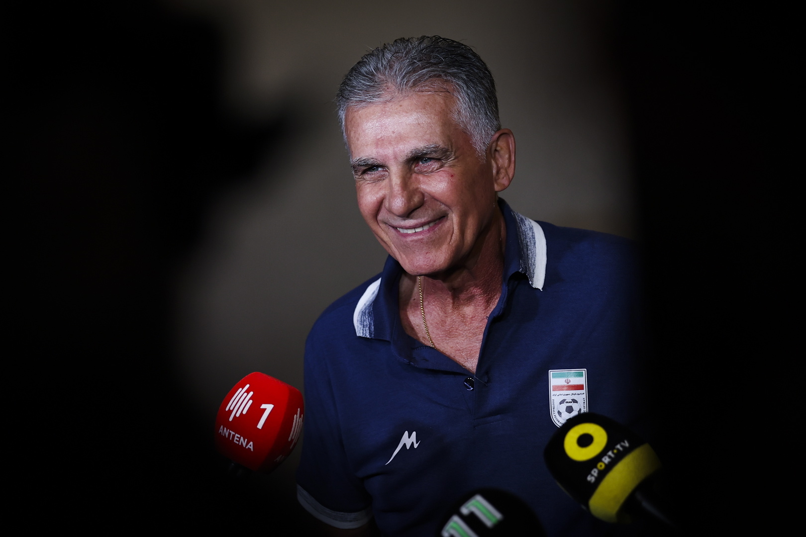Queiroz não se mostra surpreendido com críticas de Ronaldo ao United
