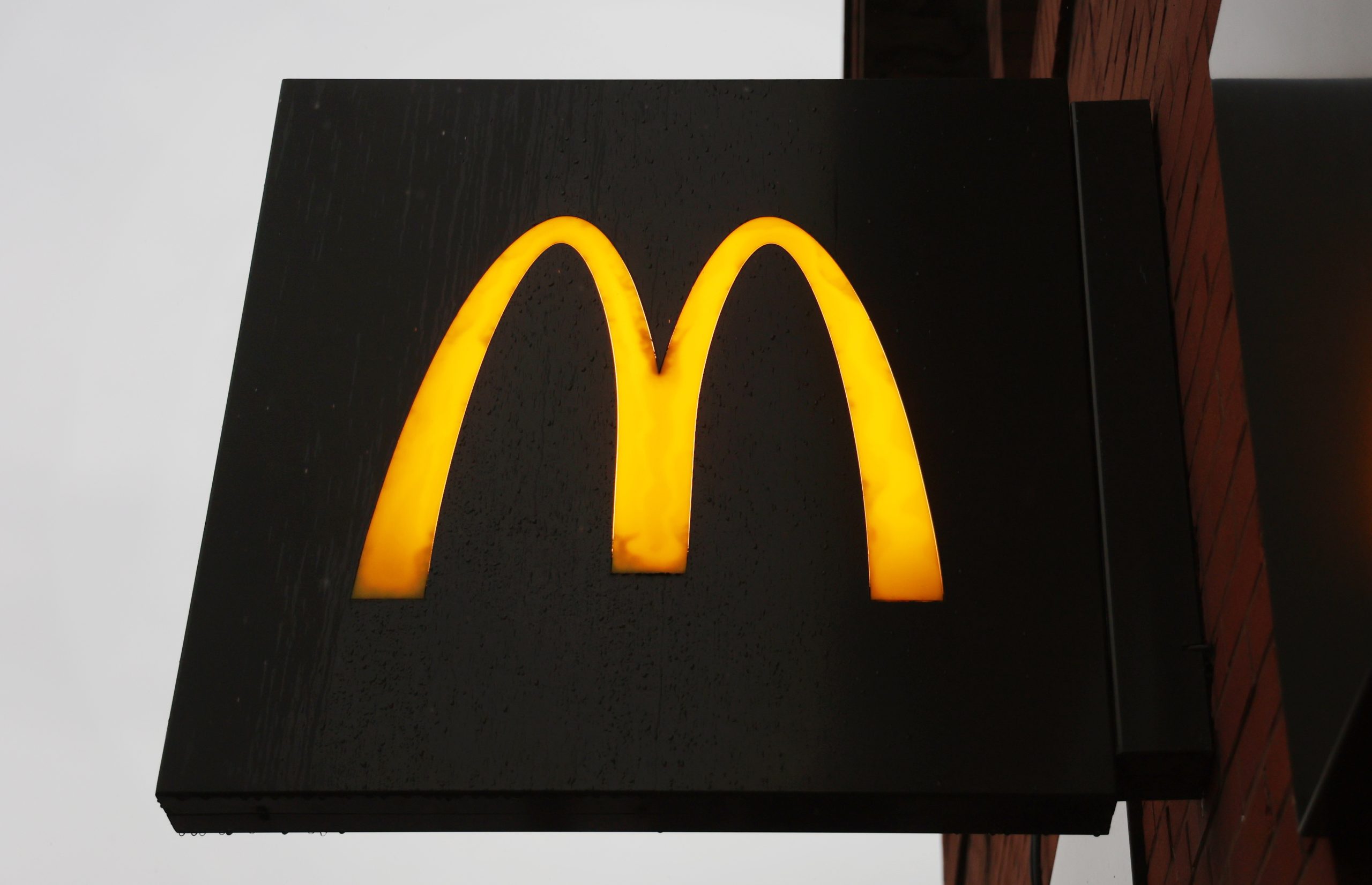 “A época mais terrível do ano”. McDonald’s retira anúncio de Natal gerado por IA após onda de críticas