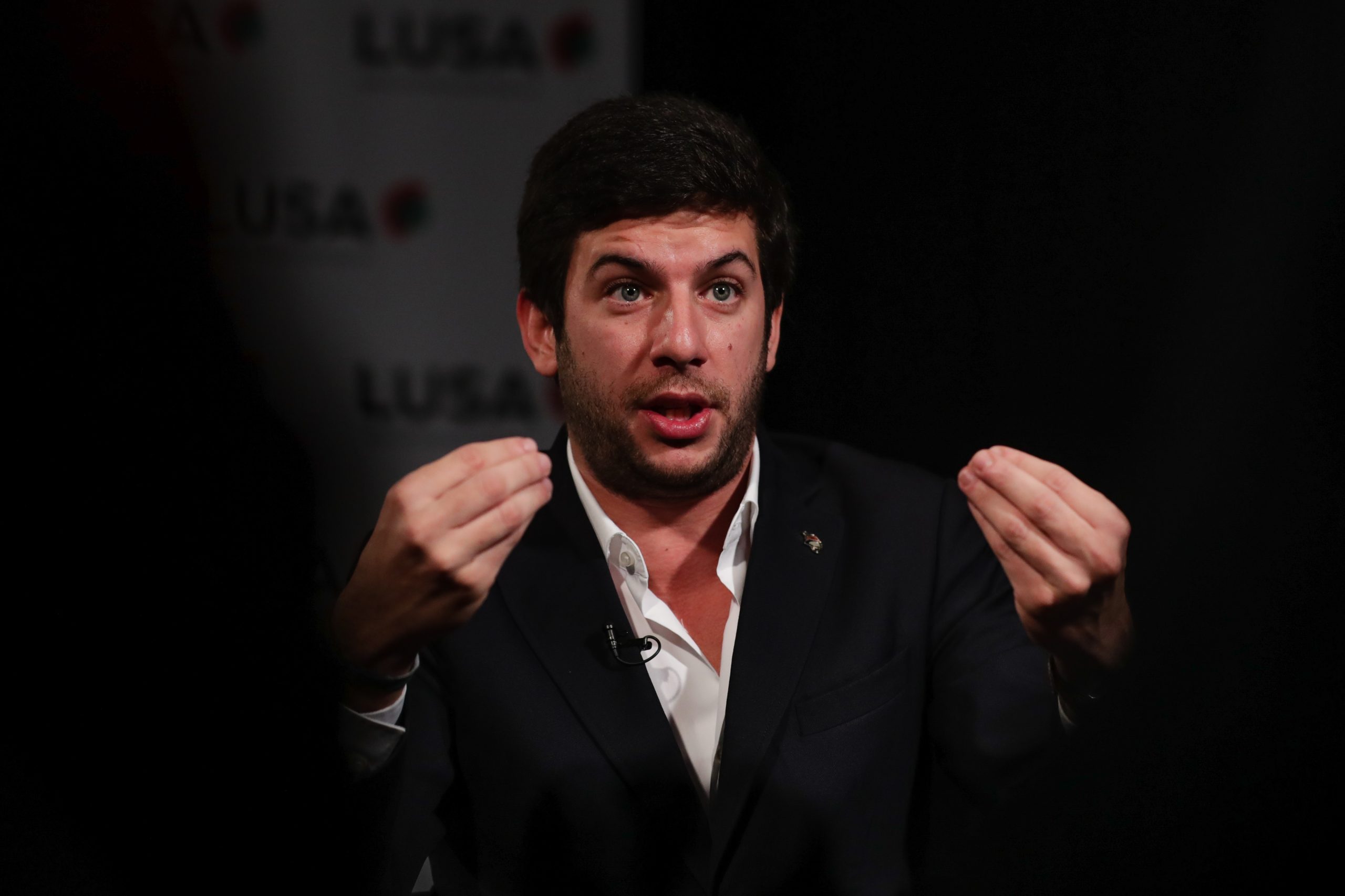 Francisco Rodrigues dos Santos: “Pode até fazer o pino, mas o CDS é um partido de direita. Ponto final”