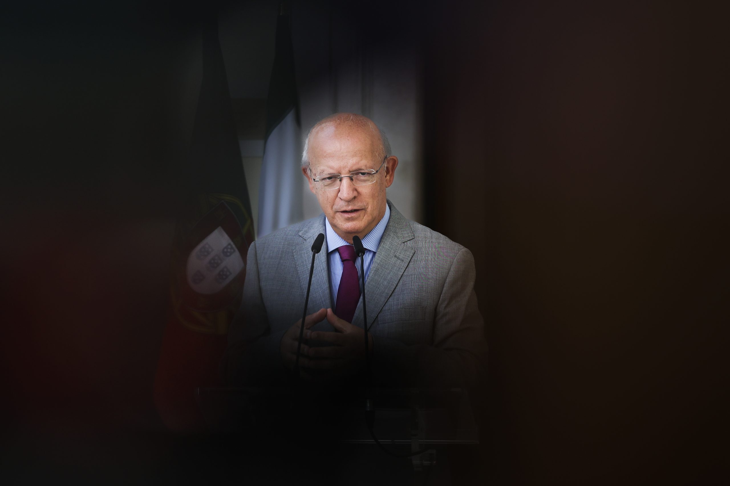 Augusto Santos Silva reconhece “derrota política e pessoal”