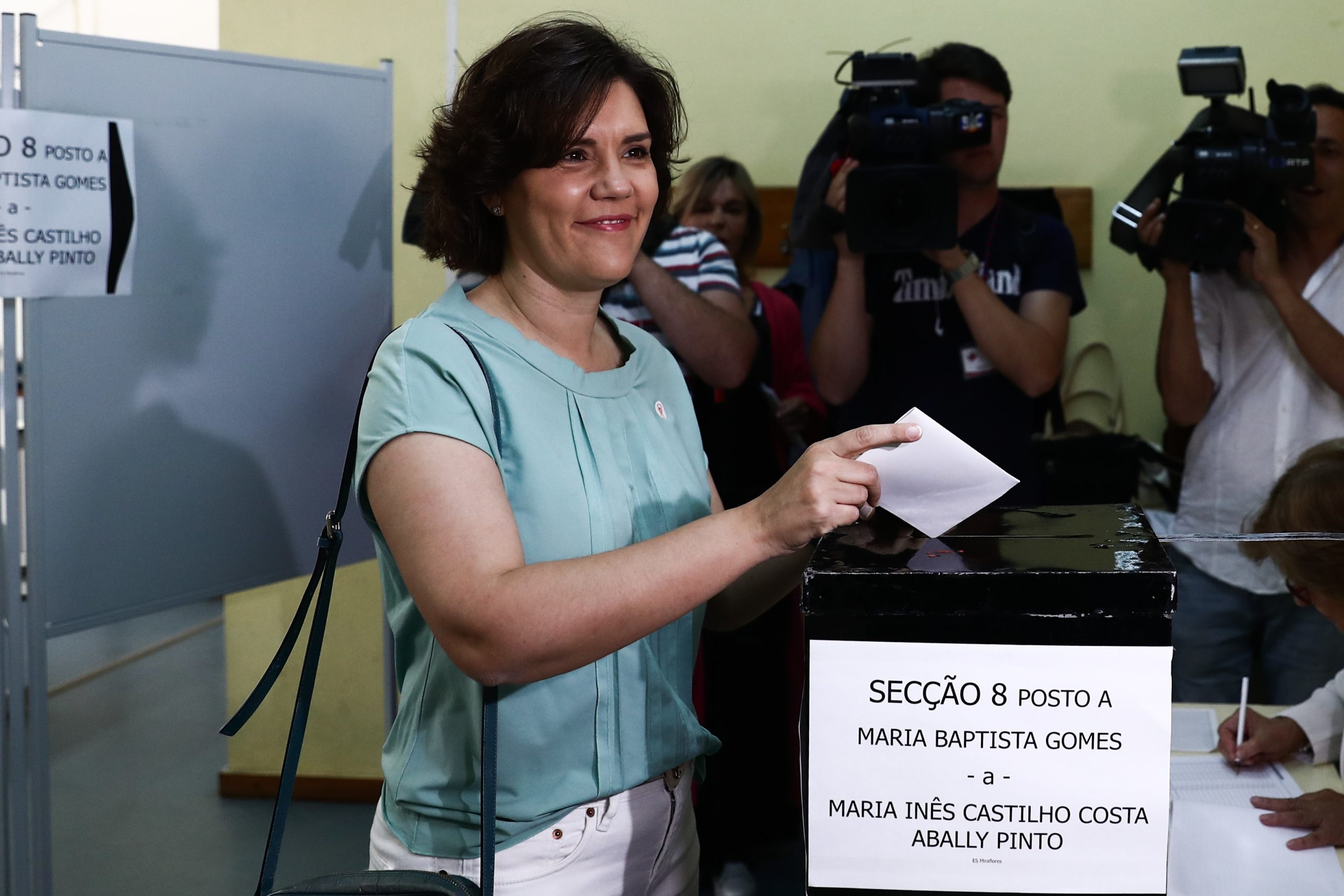 Europeias: Assunção Cristas faz apelo à participação em “dia maravilhoso para votar”
