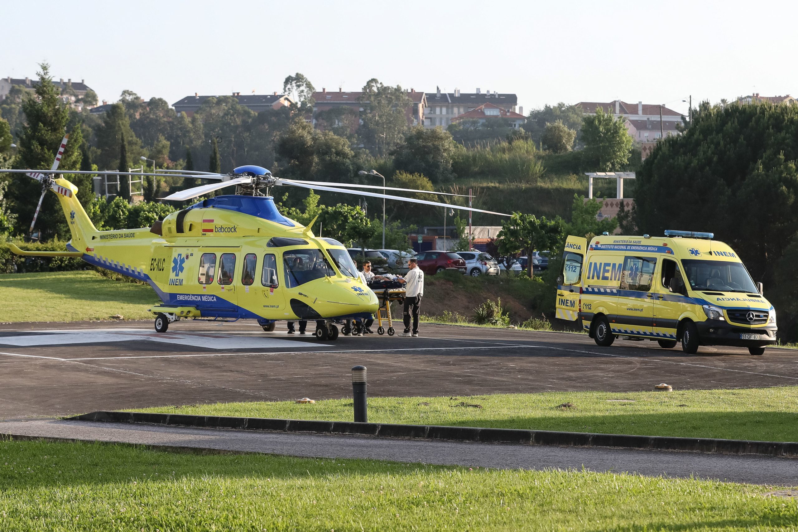 INEM revela que contrato prevê substituição de helicóptero em 24 horas