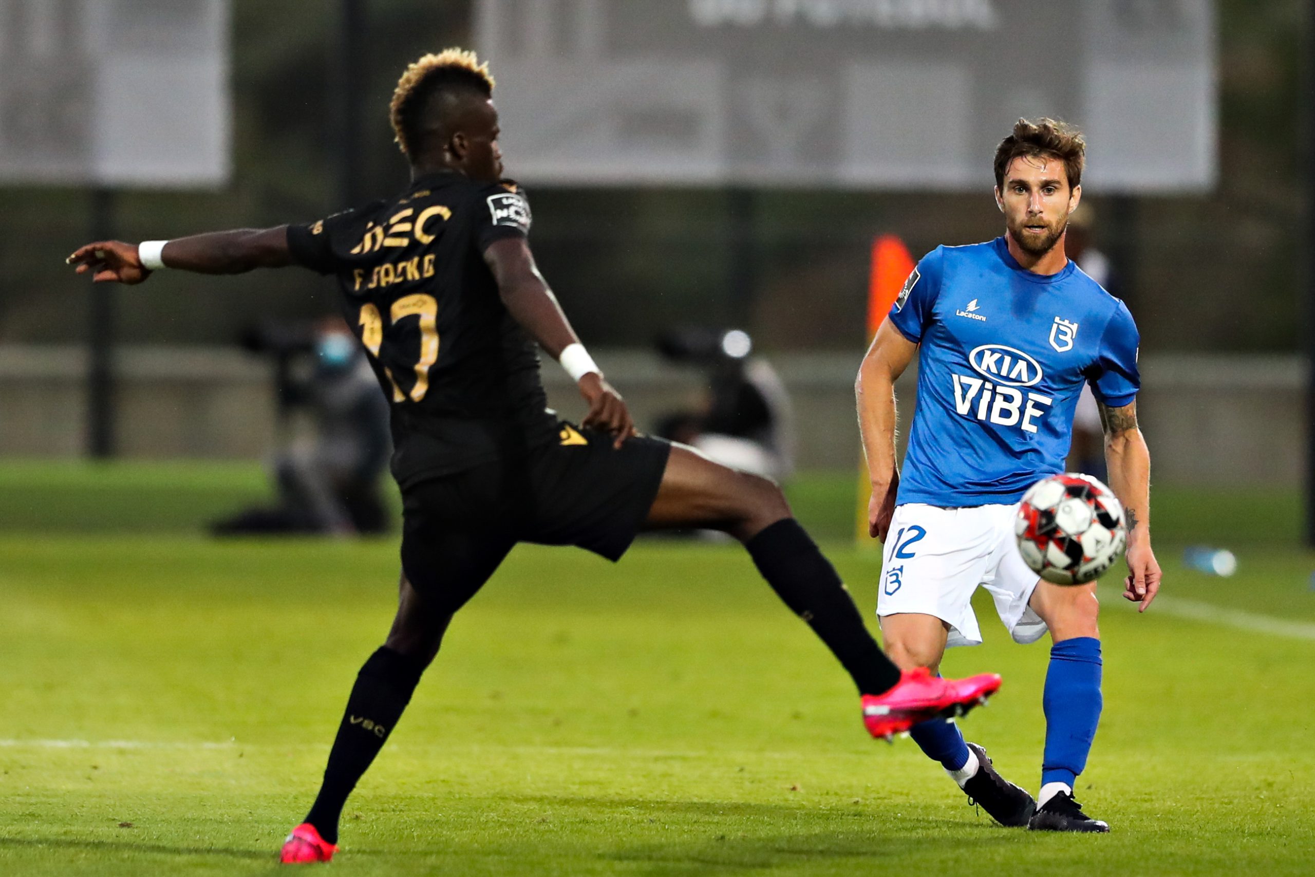 Belenenses SAD e Guimarães empatam e aumentam série de jogos sem perder