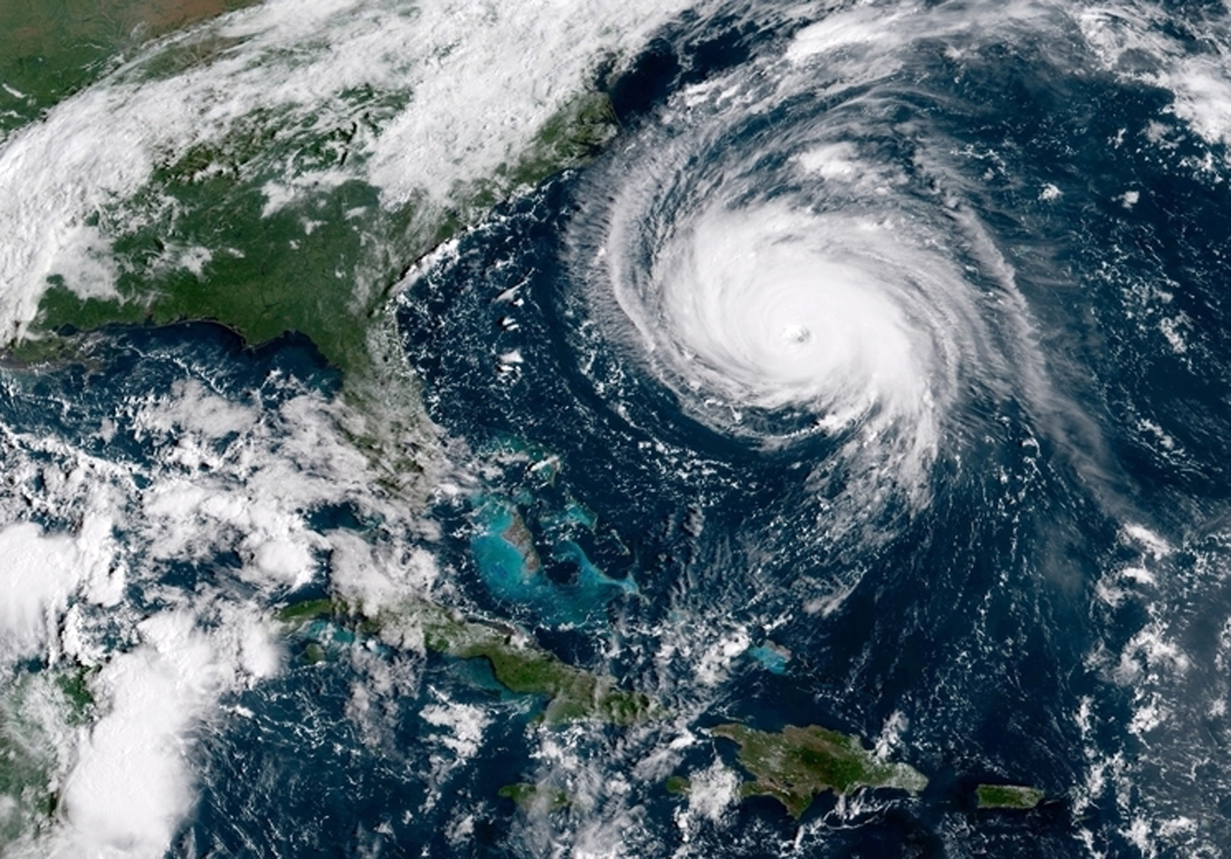 Governo português desaconselha viagens para zonas atingidas por furacão Florence