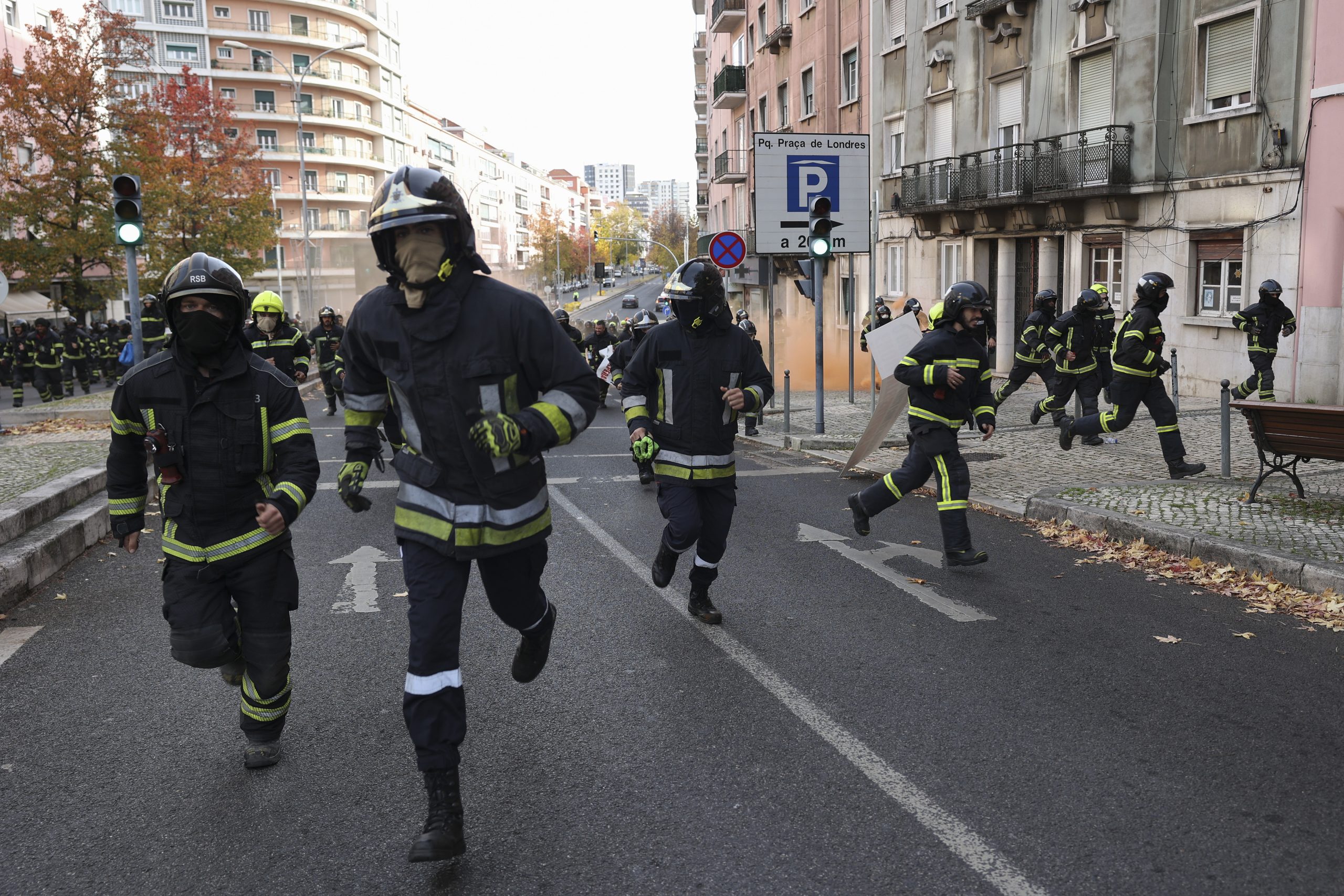 Sindicato dos Bombeiros Sapadores sai de reunião com Governo sem nova data