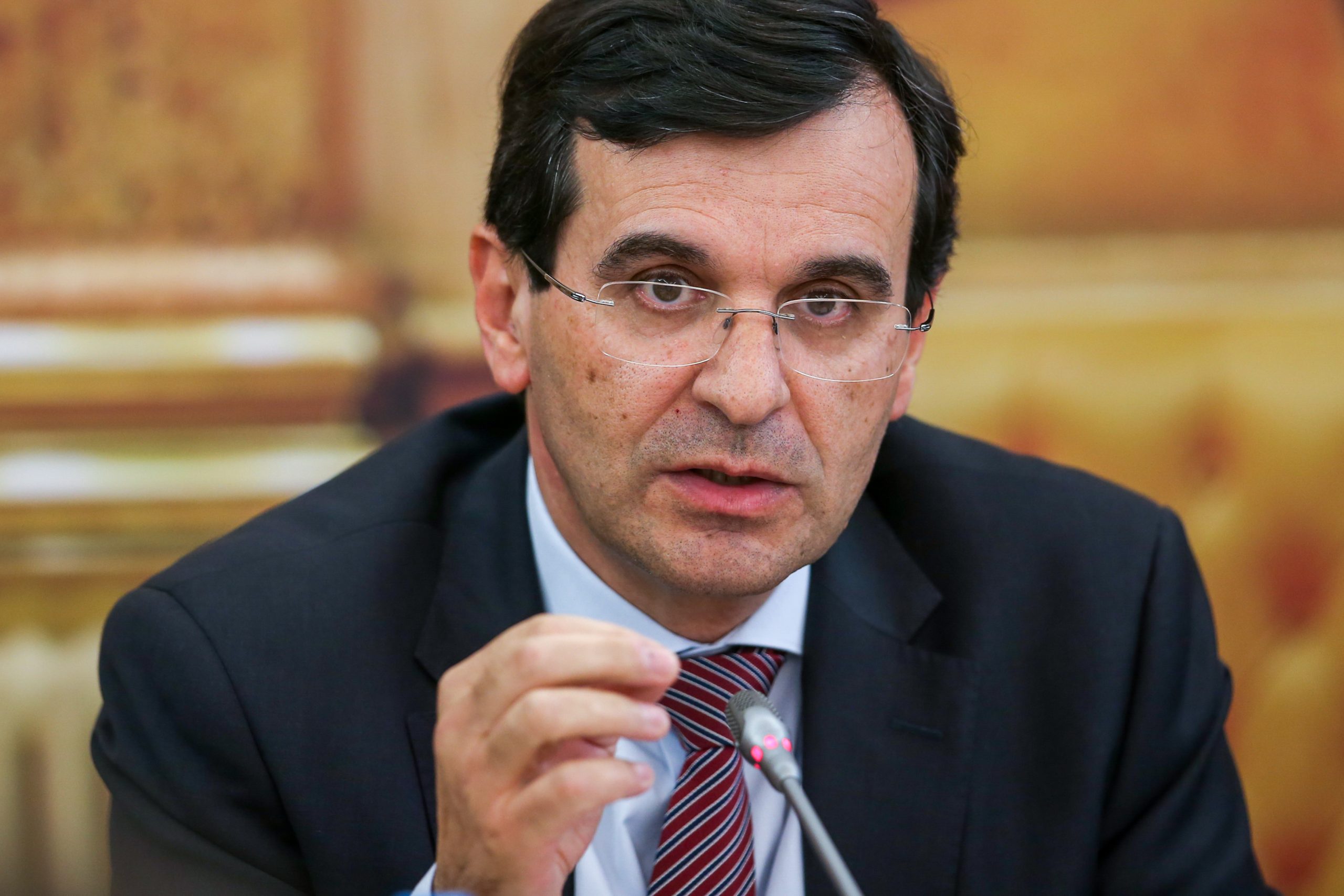 Adalberto Campos Fernandes diz que não há mais margem na Saúde para não fazer bem