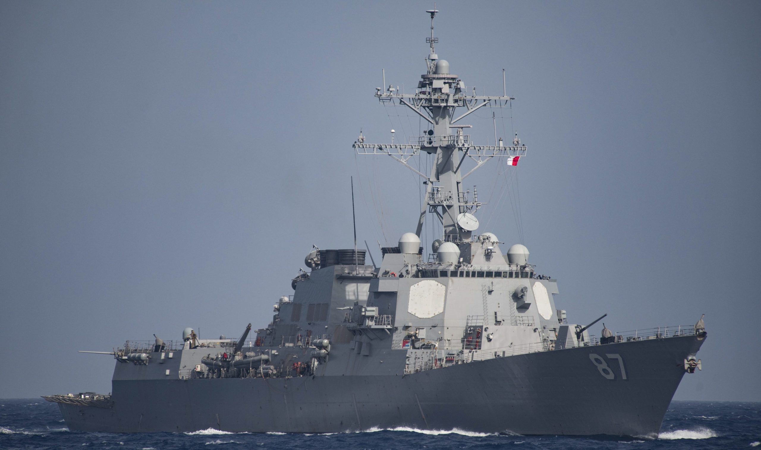 Mísseis Tomahawk “para degradar capacidade dos Houthis de atacar embarcações, incluindo comerciais”. EUA esperam retaliação