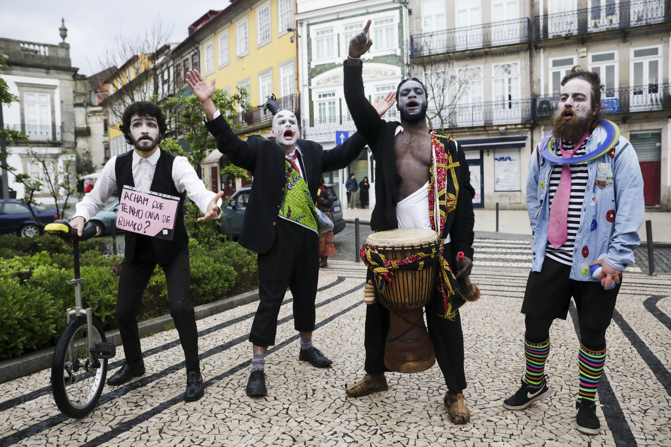 Parlamento recomenda reforço e correção do modelo de apoio às artes