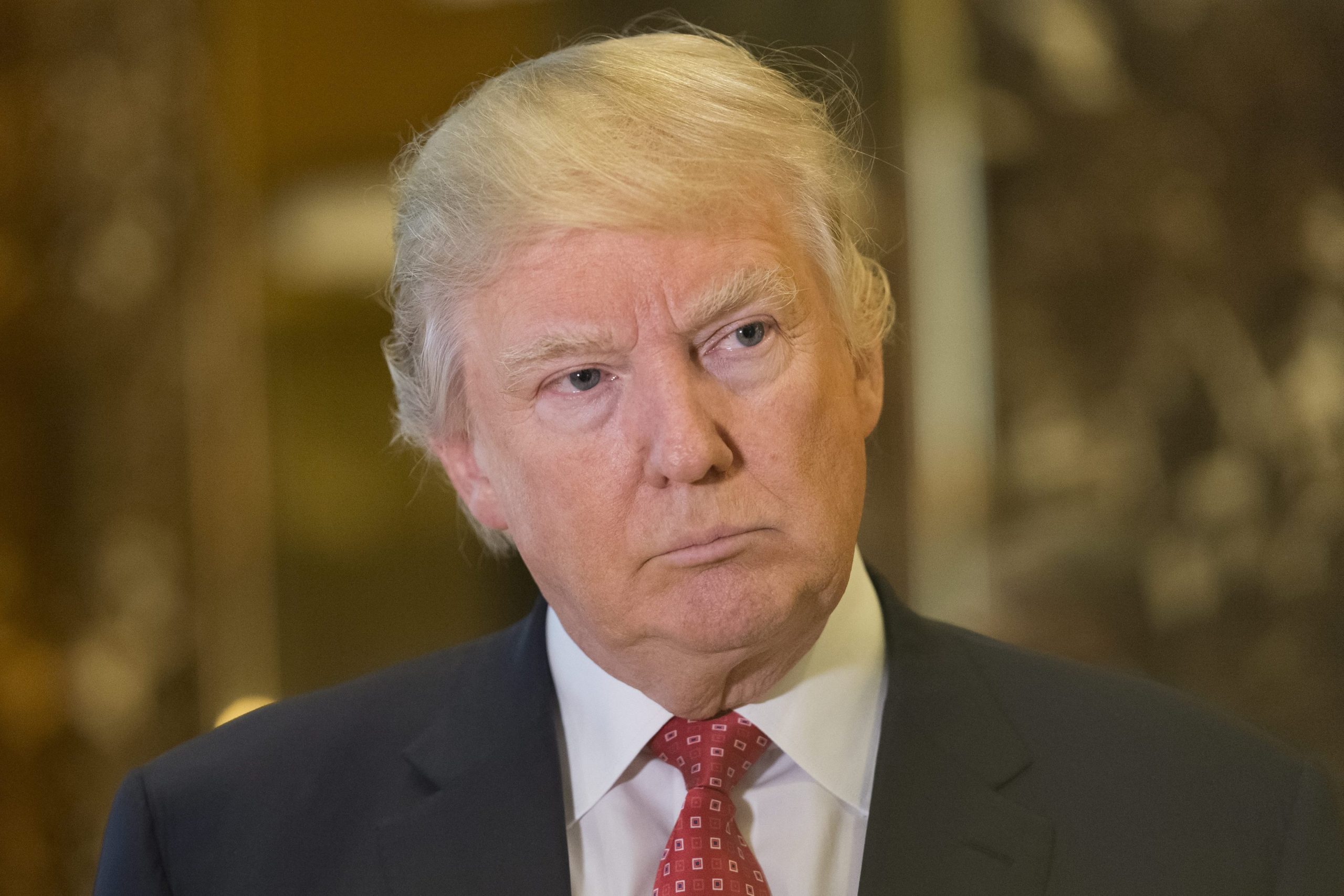 As polémicas sugestões de Trump ao FBI. Da prisão de jornalistas ao fim da investigação a Flynn