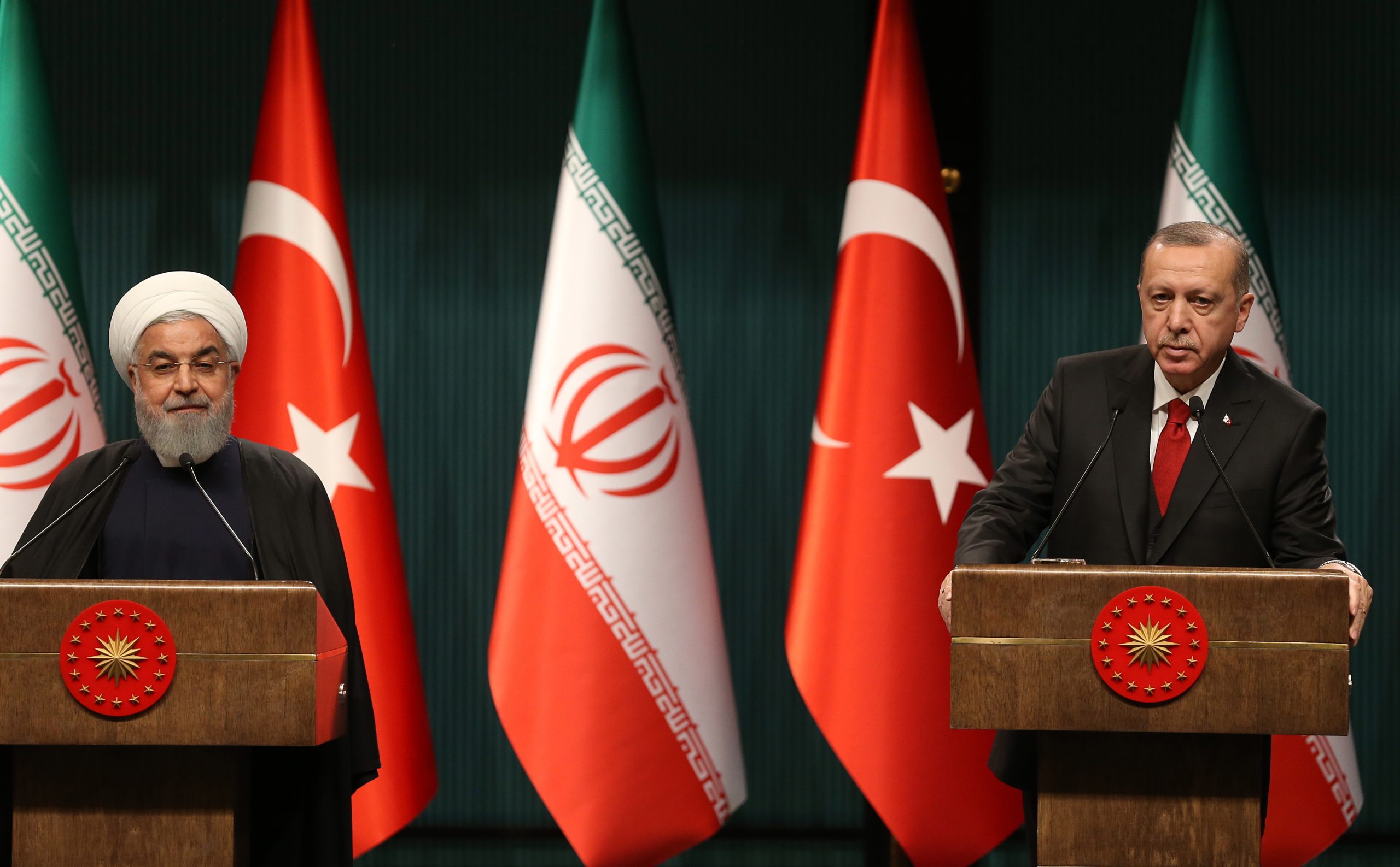 Turquia promete apoiar Irão contra sanções dos EUA