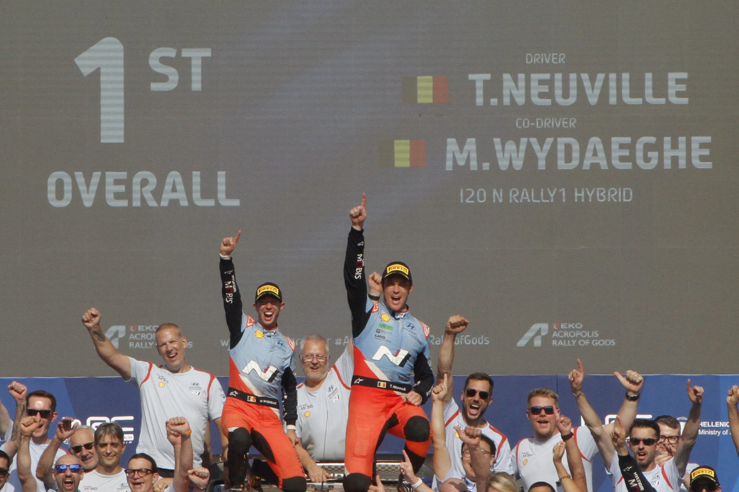 Thierry Neuville sagra-se campeão do mundo de ralis pela primeira vez