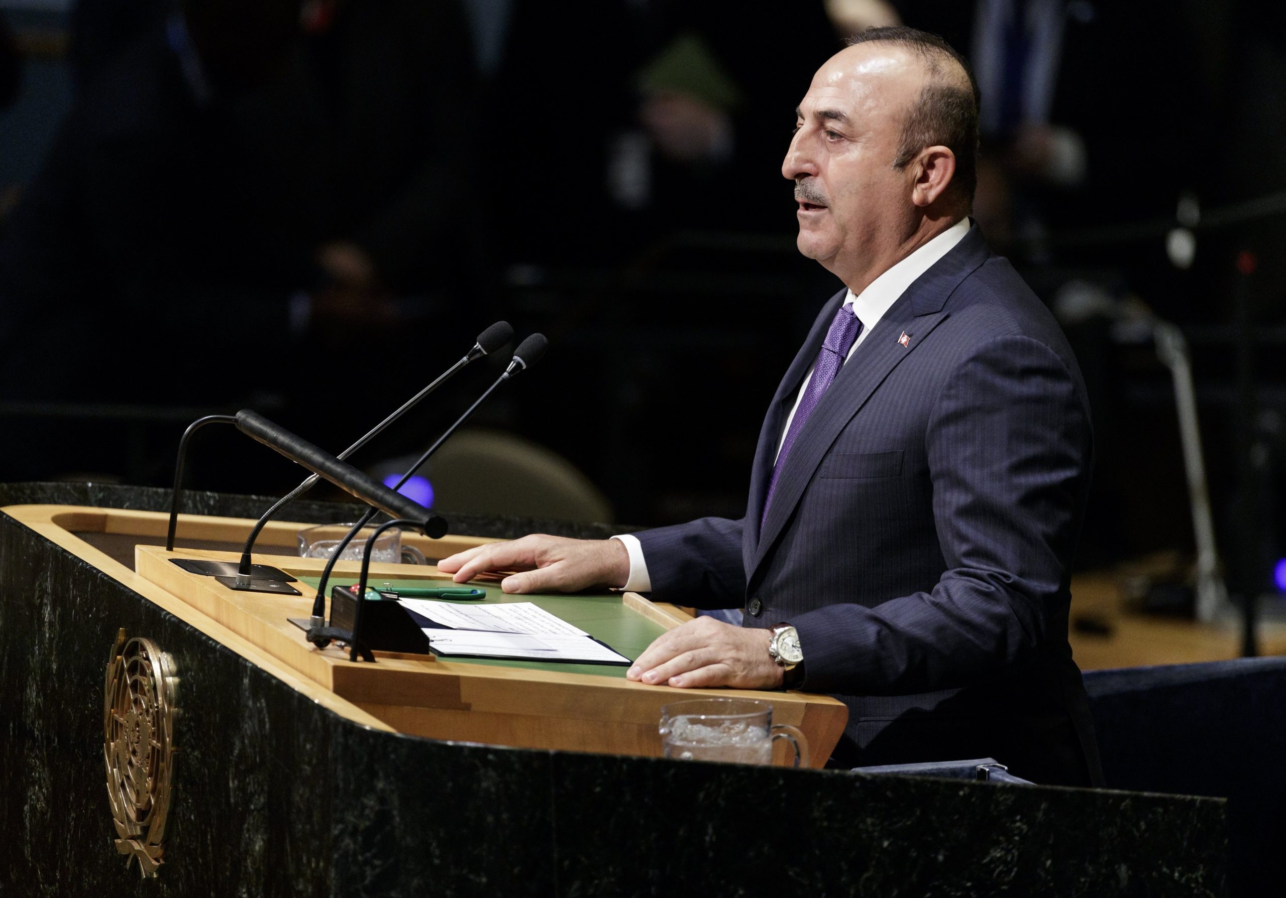 Turquia avisa que chegou o tempo da União Europeia respeitar Ancara. “O tempo de agir como um patrão acabou”